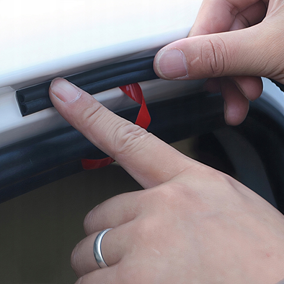 TAŚMA USZCZELNIAJĄCA USZCZELKA B DO DRZWI AUTA WYGŁUSZAJĄCA ELASTYCZNA Typ samochodu 4x4/SUV