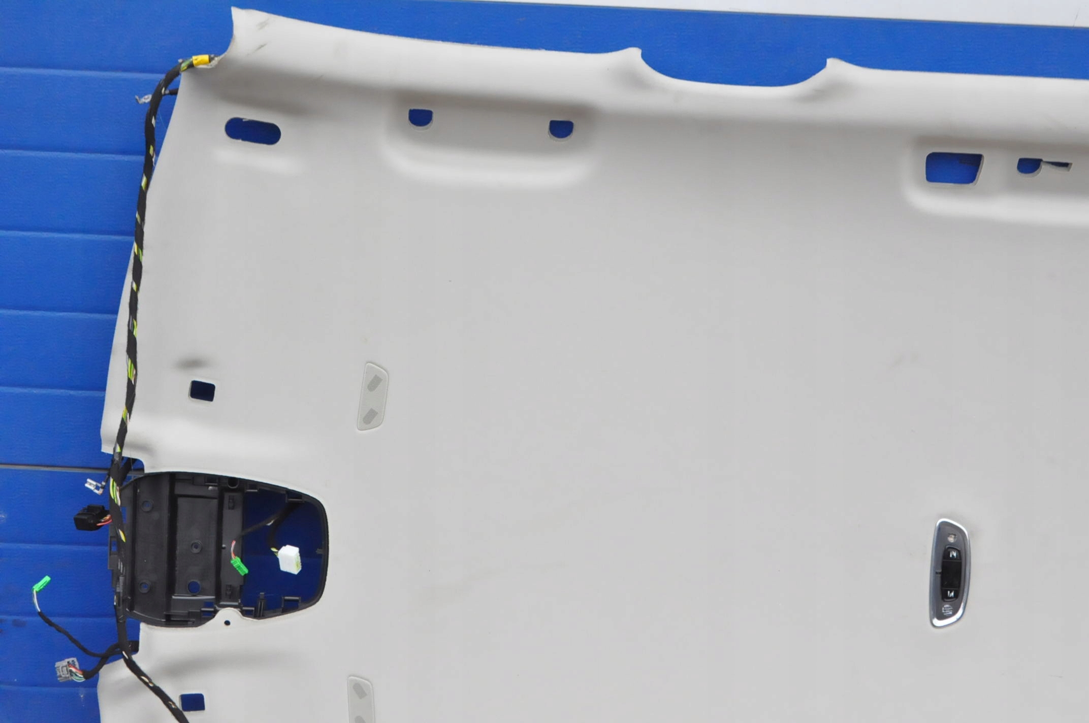 VOLVO XC90 II PODSUFITKA PODSUFITÓWKA DACHU 39824658 Typ samochodu Samochody osobowe