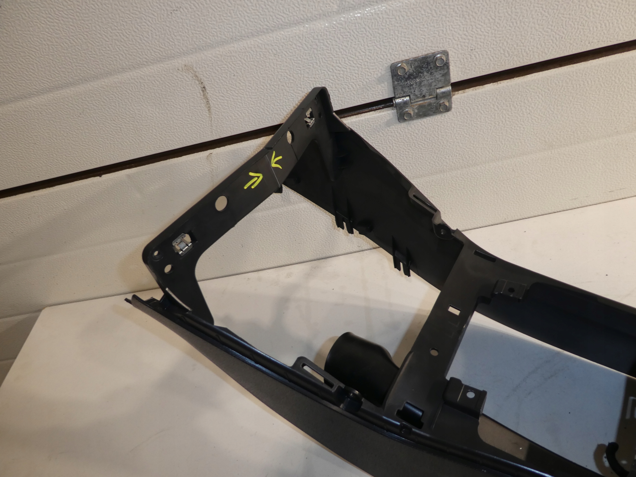 TUNEL armrest VW TIGUAN plus 5N0864251B