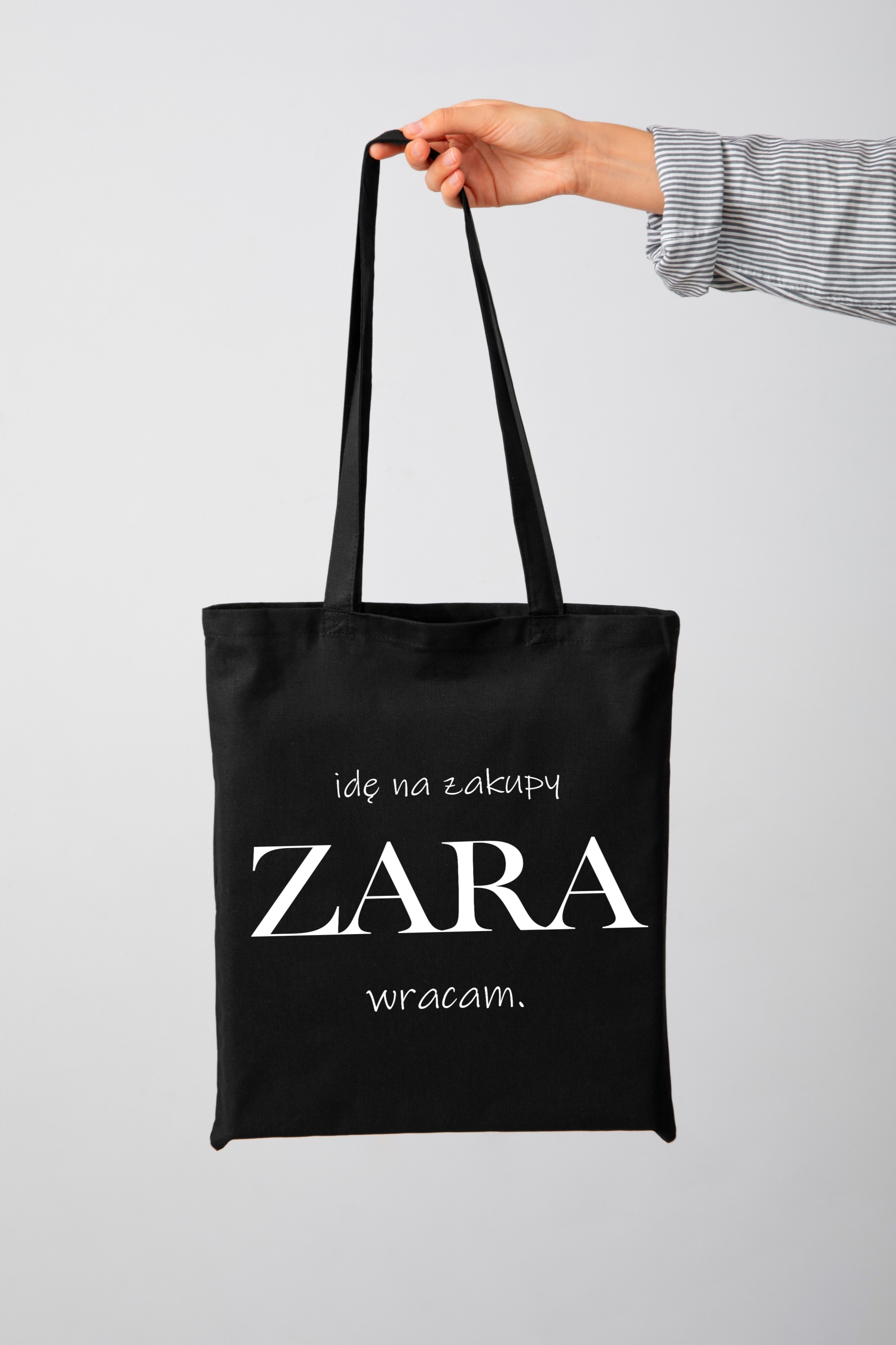 TORBA ZARA WRACAM ŚMIESZNA NA ZAKUPY MATERIAŁOWA PREZENT CZARNA A4 Marka Miłym Druczkiem