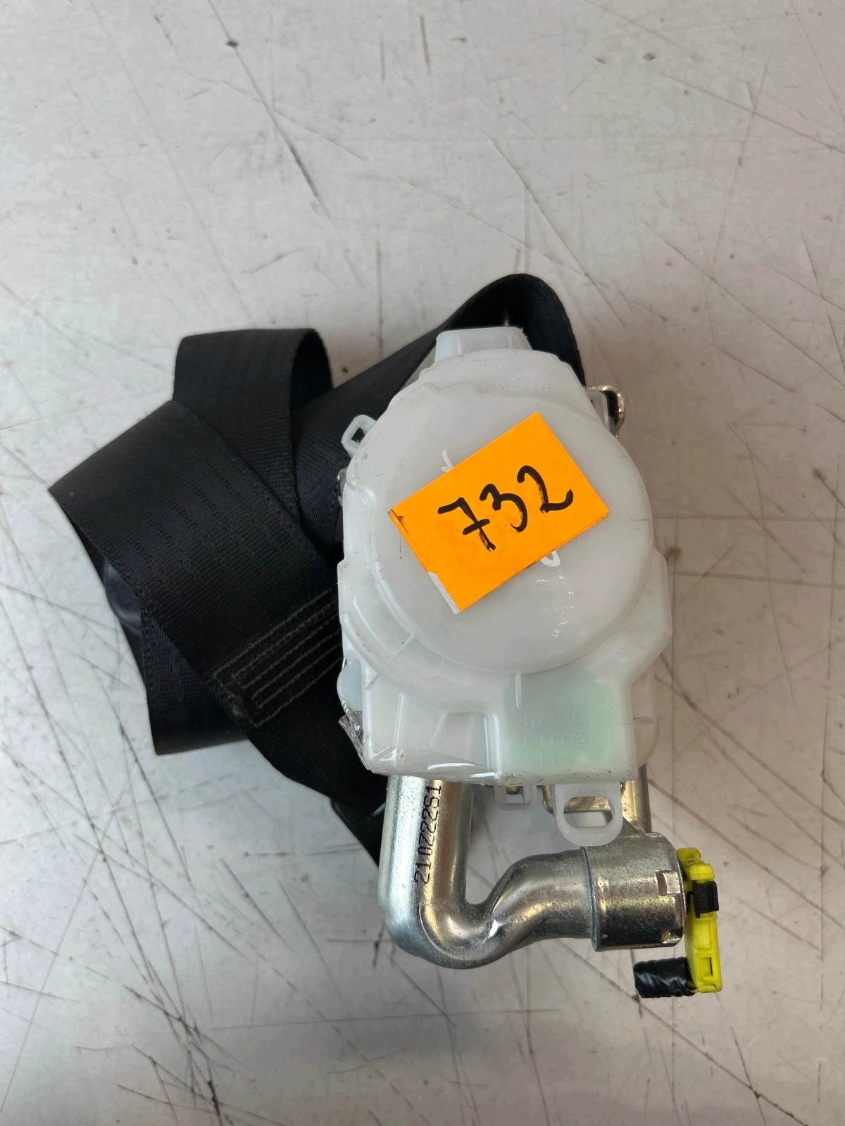 tension belt safety front front left Toyota Avensis IQ 3D