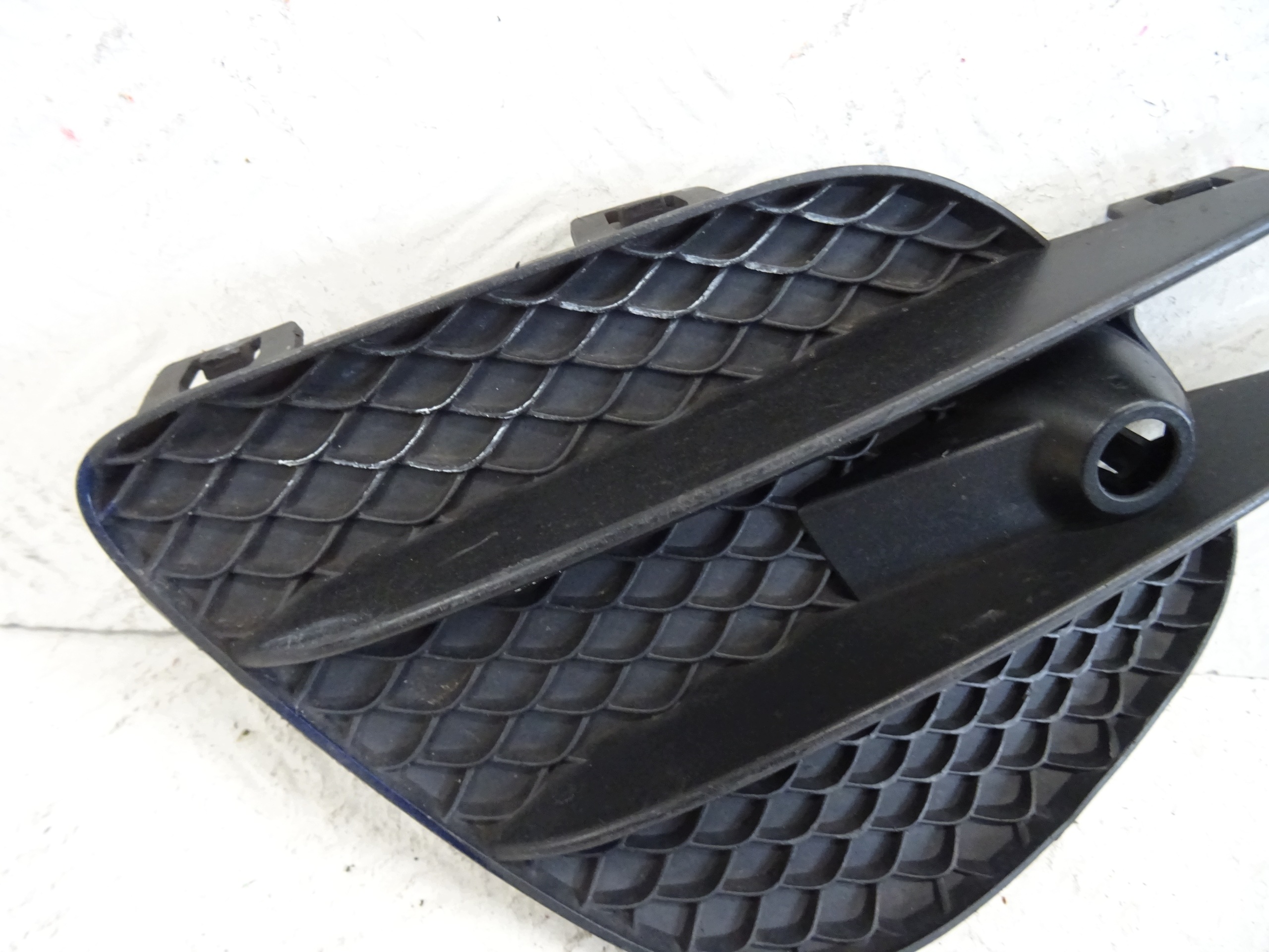 grid of a bumper left front MERCEDES GLC 253 AMG A2538853500
