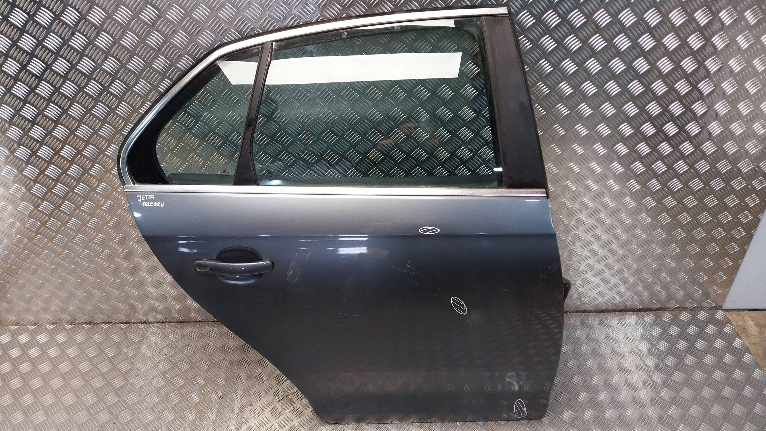Portière Arrière Droit VW JETTA V 05