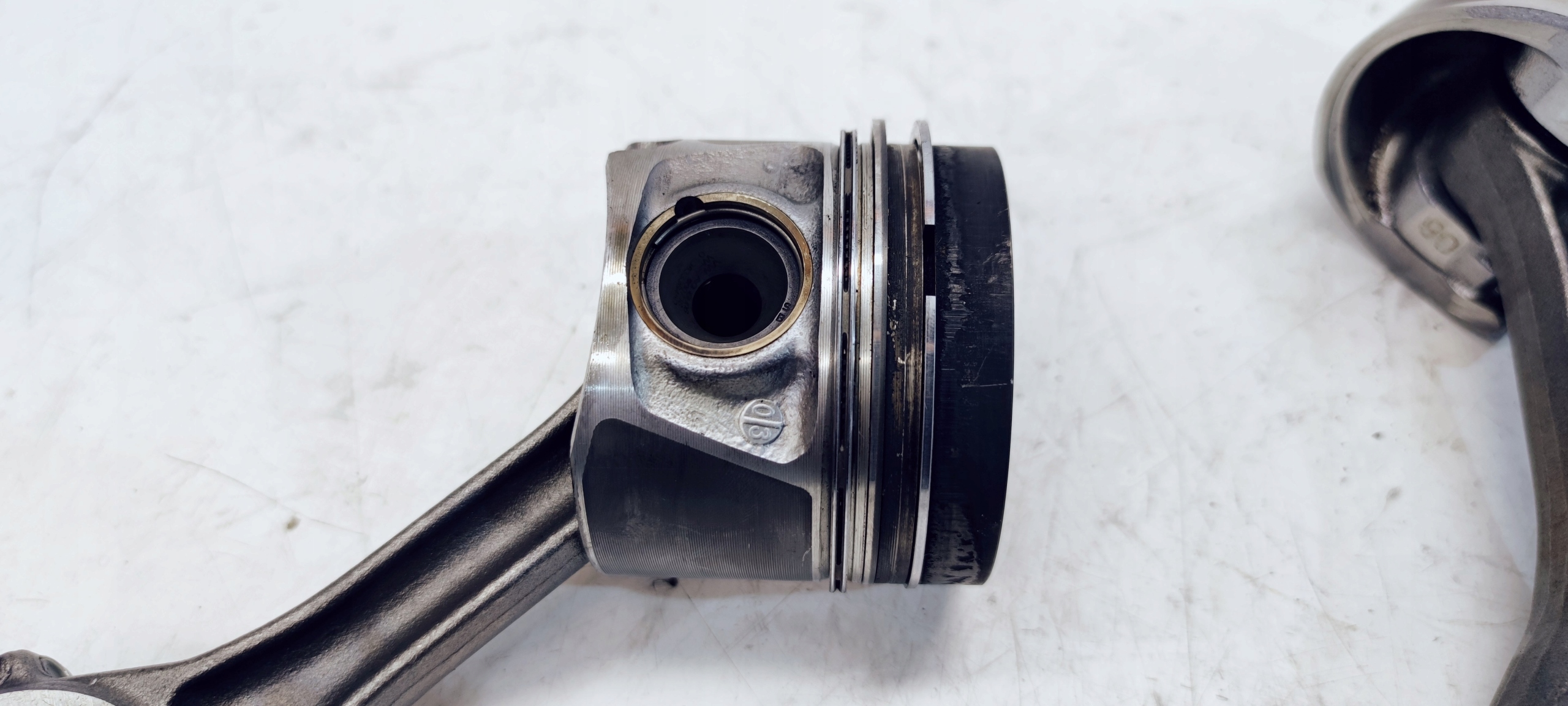 PISTON + BIELLE AUDI VW 2.0 TDI CAG CBA 03LG 038J