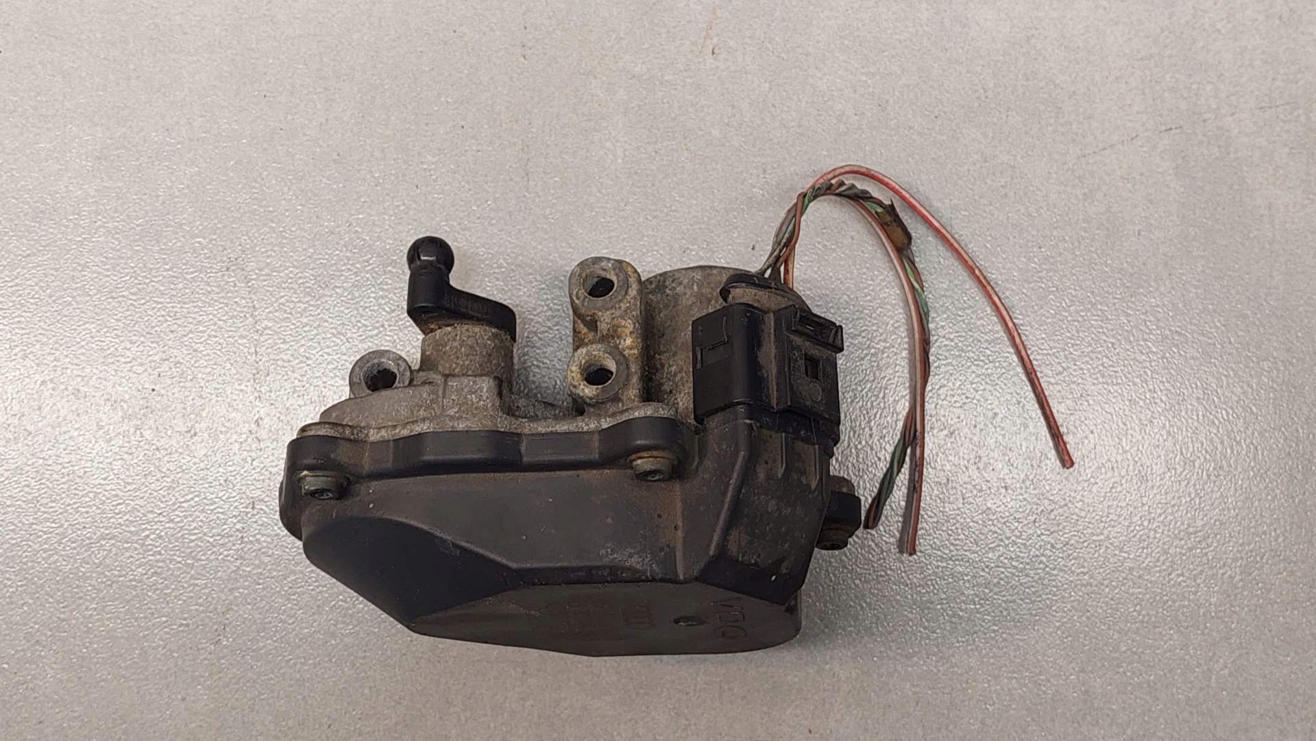 regulátor sání AUDI A6 C6 06F133482B