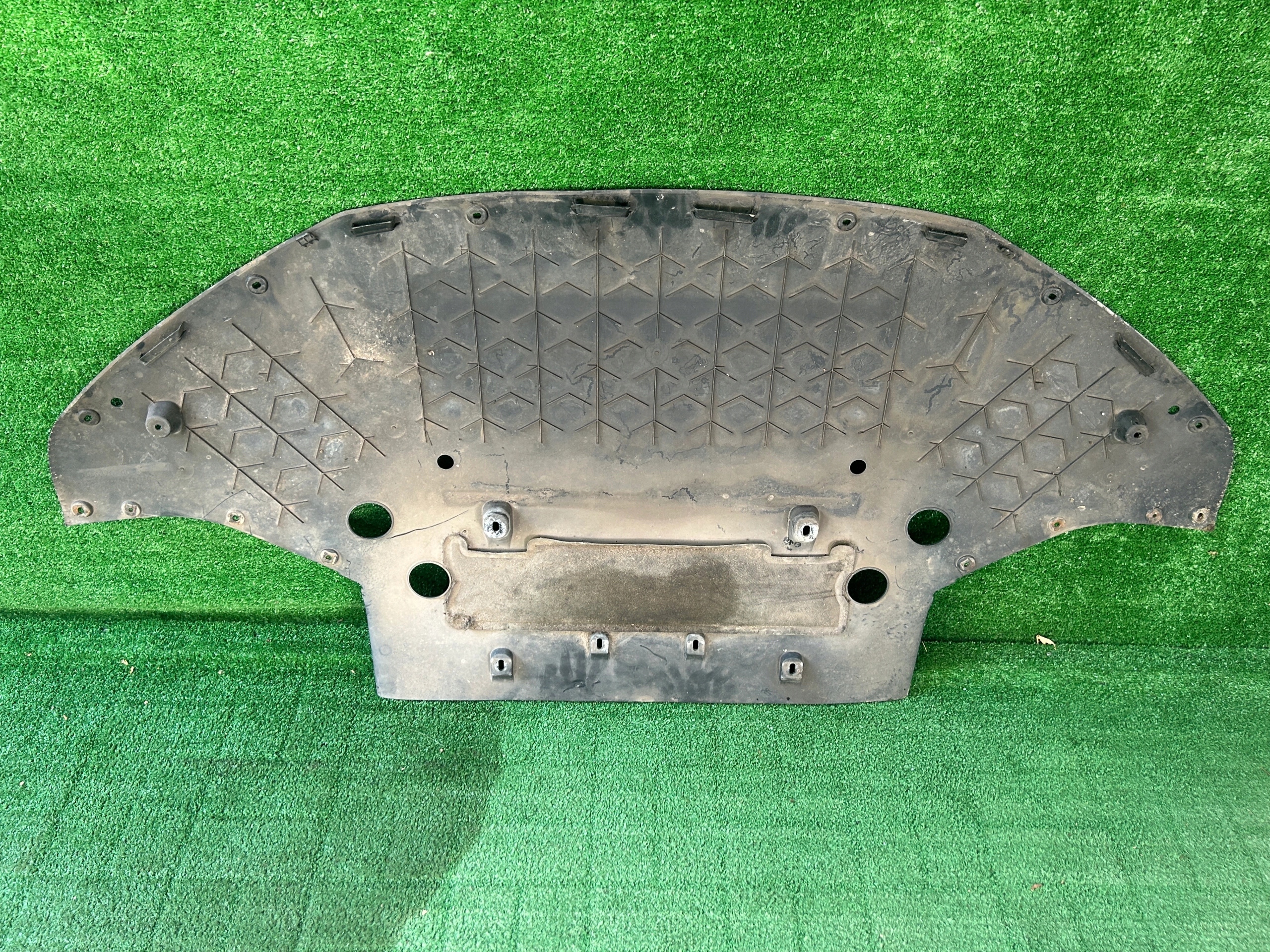 TESLA S ABDECKUNG UNTER STOSSSTANGE 2016- 1056376-00-C