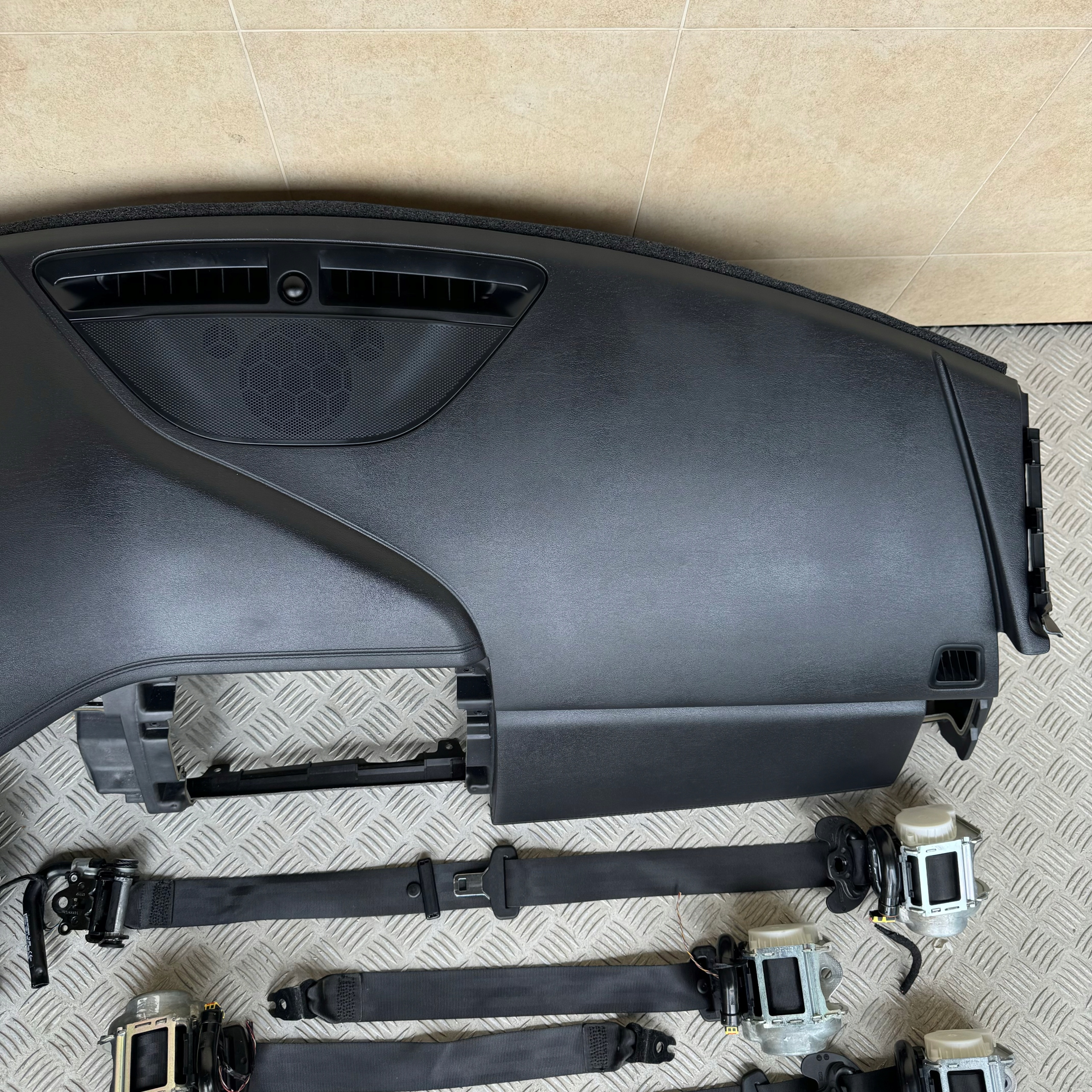 DASHBOARD COMPLETE AIRBAG CONSOLE TENSION BELTS COCKPIT JAGUAR E-PACE 2018 ROK