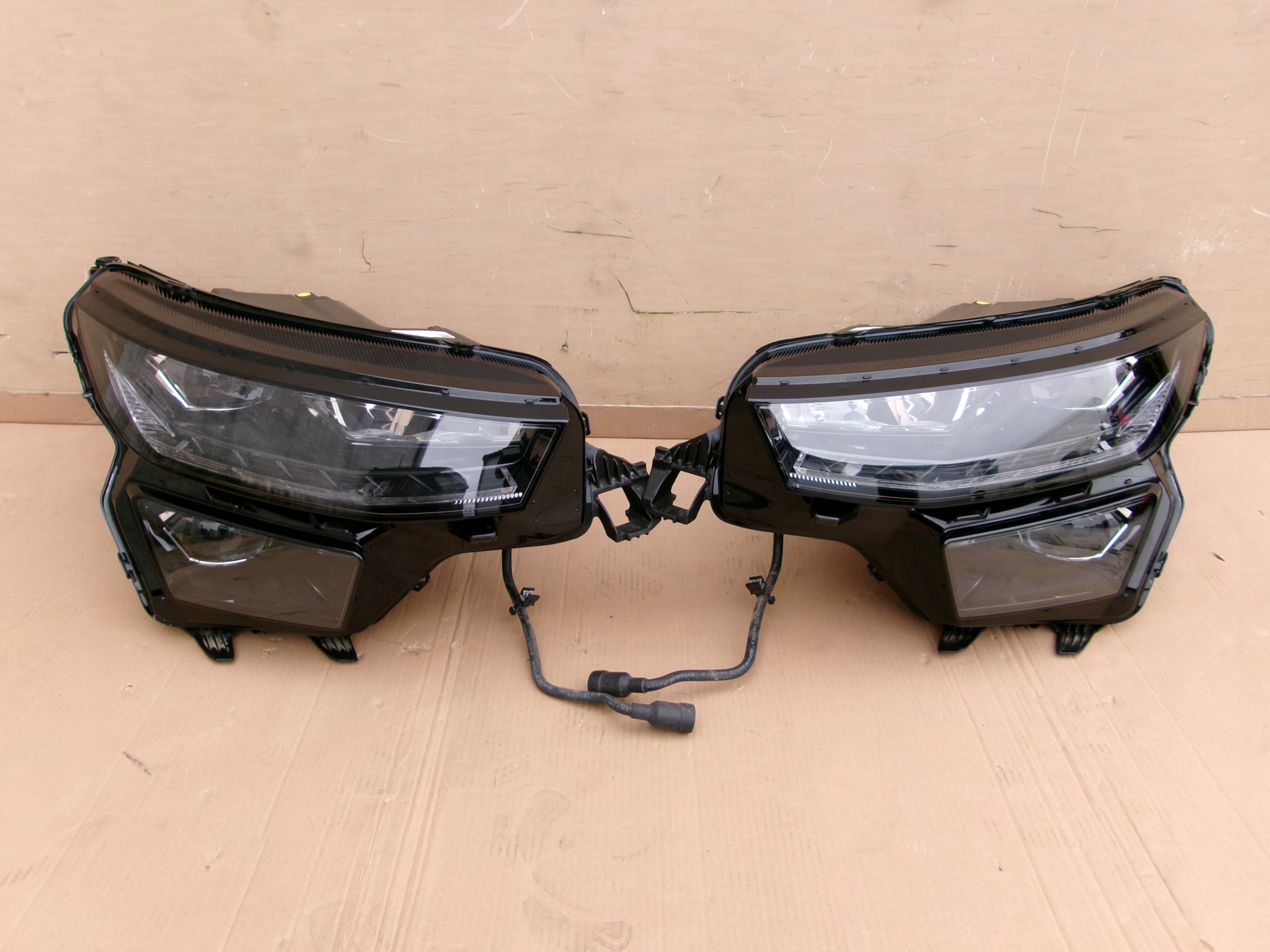 SKODA KODIAQ lampy przednie CRYSTAL full led kompl