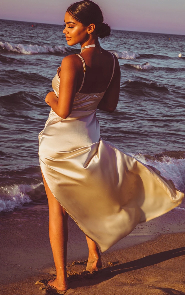 C27 Satynowa sukienka champagne maxi PLT 34