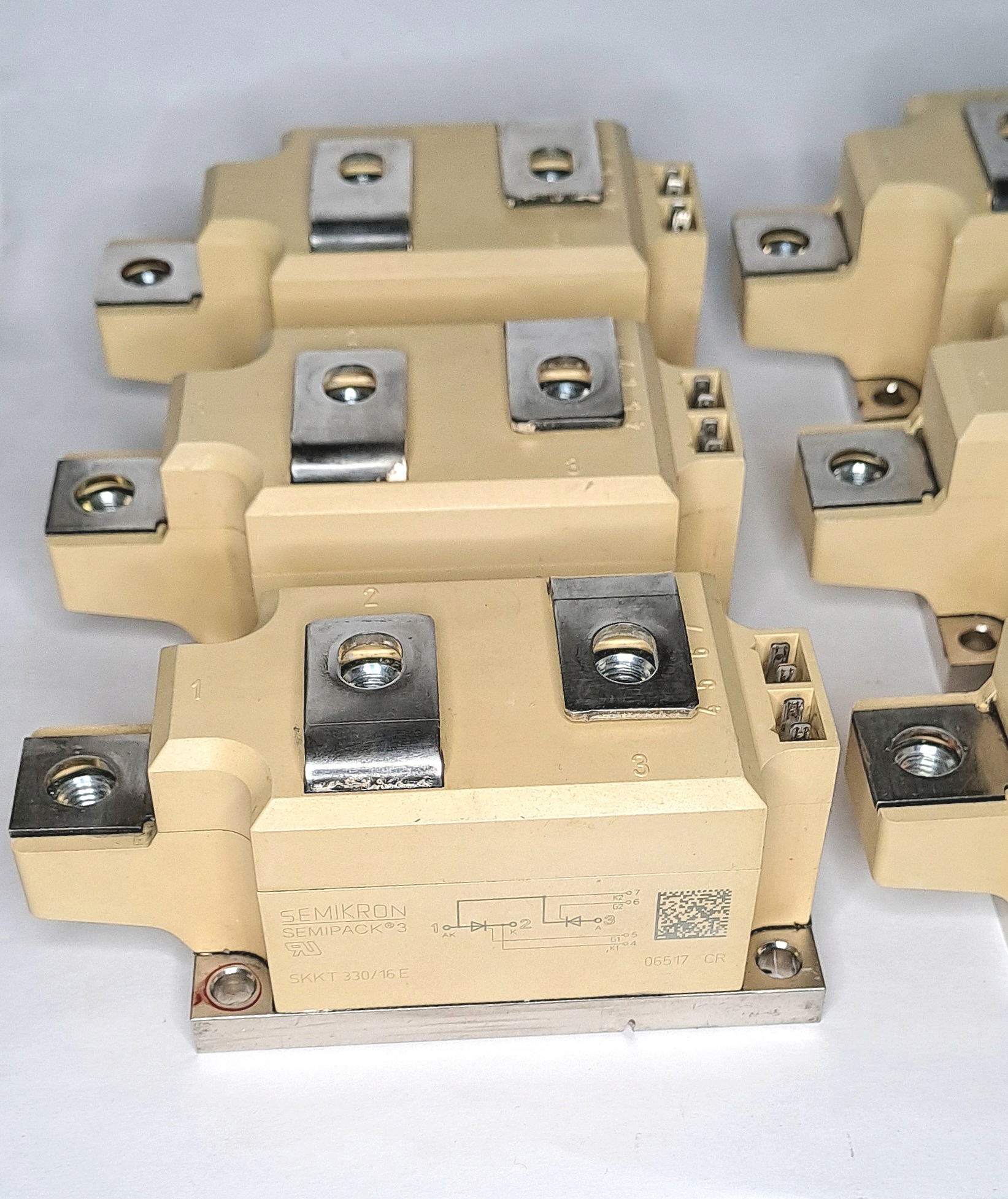 SKKT330/16E SEMIKRON TYRYSTOR 330A 1600V Powerblock