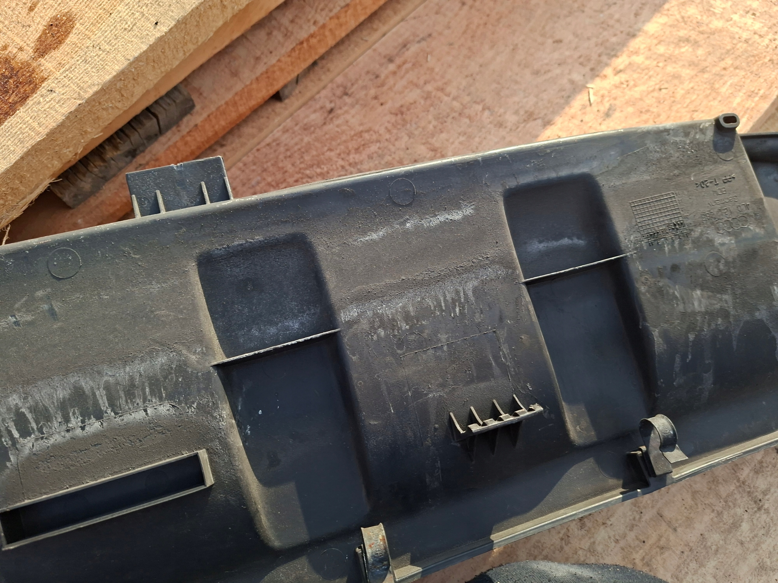 Kryt Obal Audi Q7 4L 4L0121265