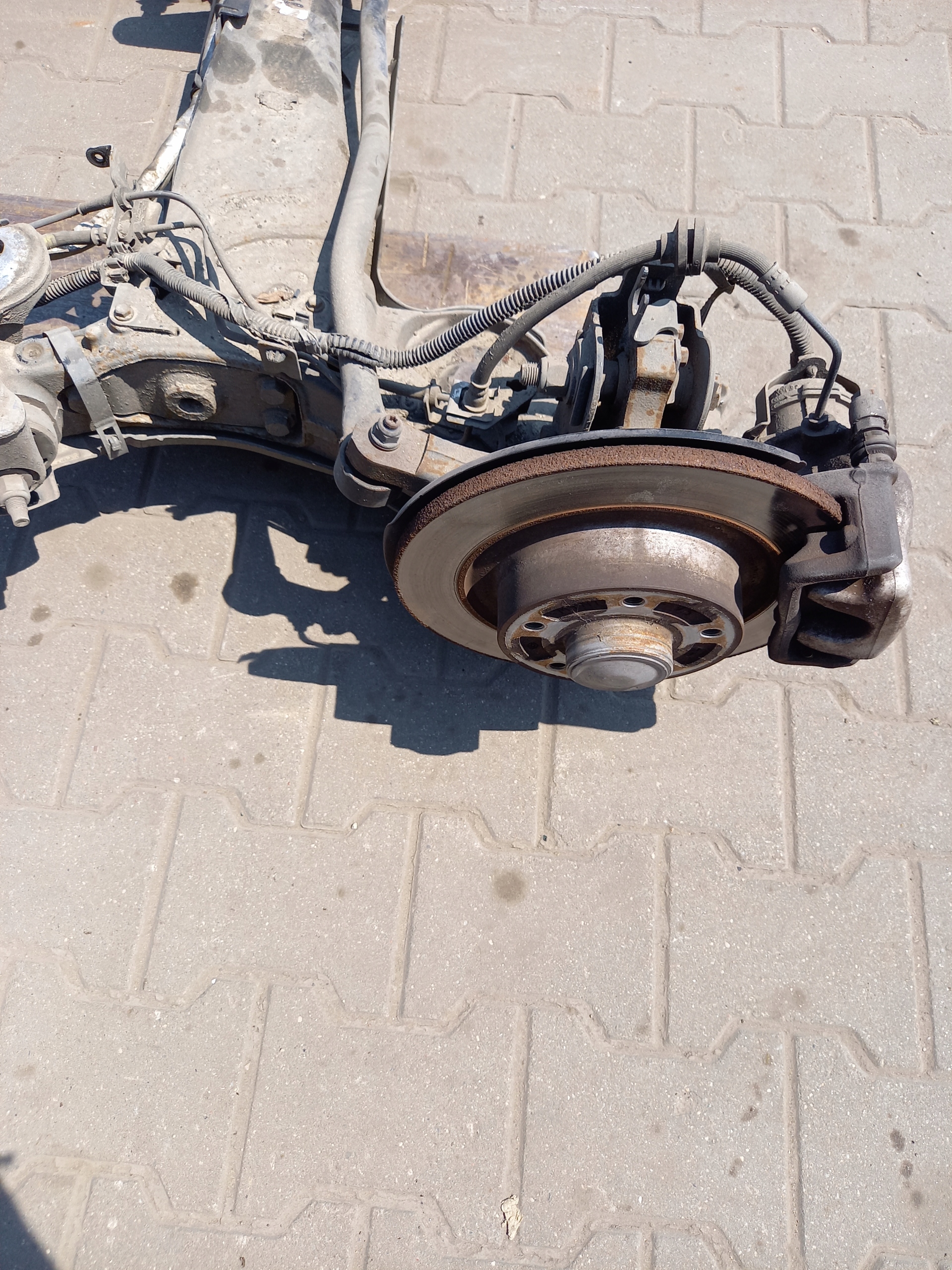 Zawieszenie tył belka 4 Control Renault Talisman Numer katalogowy części Zawieszenie tył belka 4 Control Renault Talisman