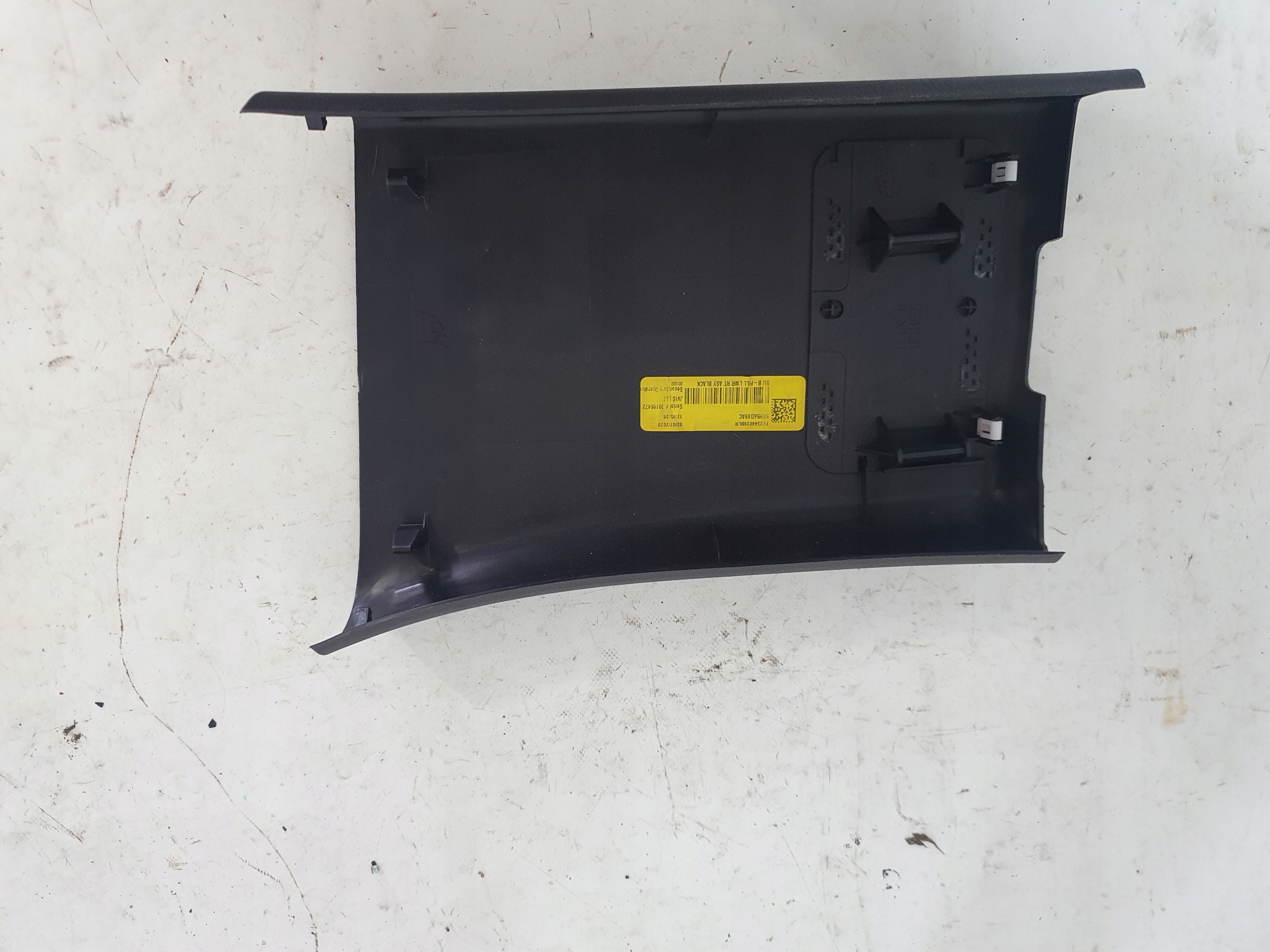 CHRYSLER PACIFICA II 16- OSŁONA SŁUPKA LEWA 5RH63DX9AH Producent części Chrysler OE