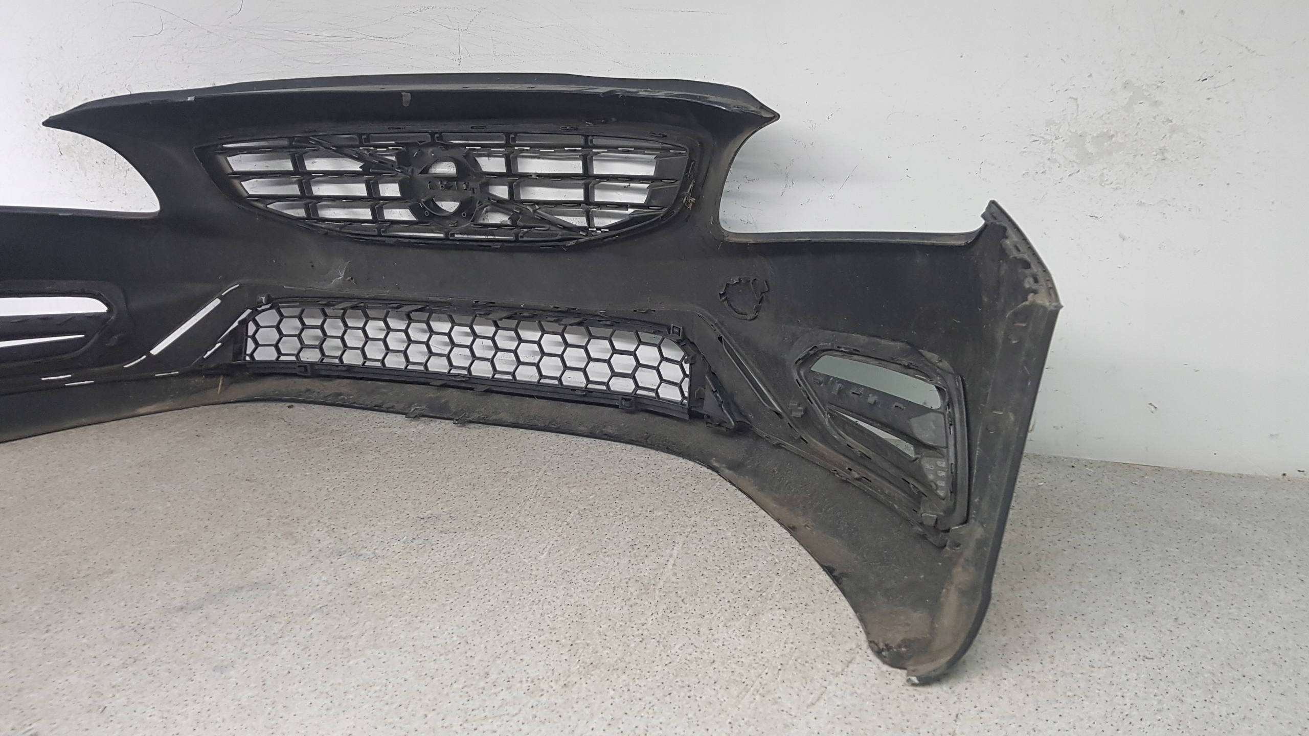 VOLVO S60 V60 R-design 2013 - bumper front 7781