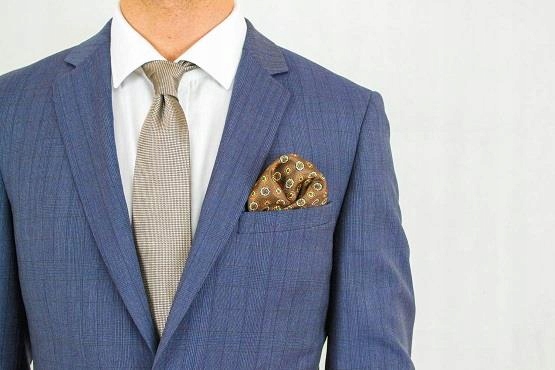 ELEGANCKA CZERWONA POSZETKA butonierka WYPUSTKA Marka inna