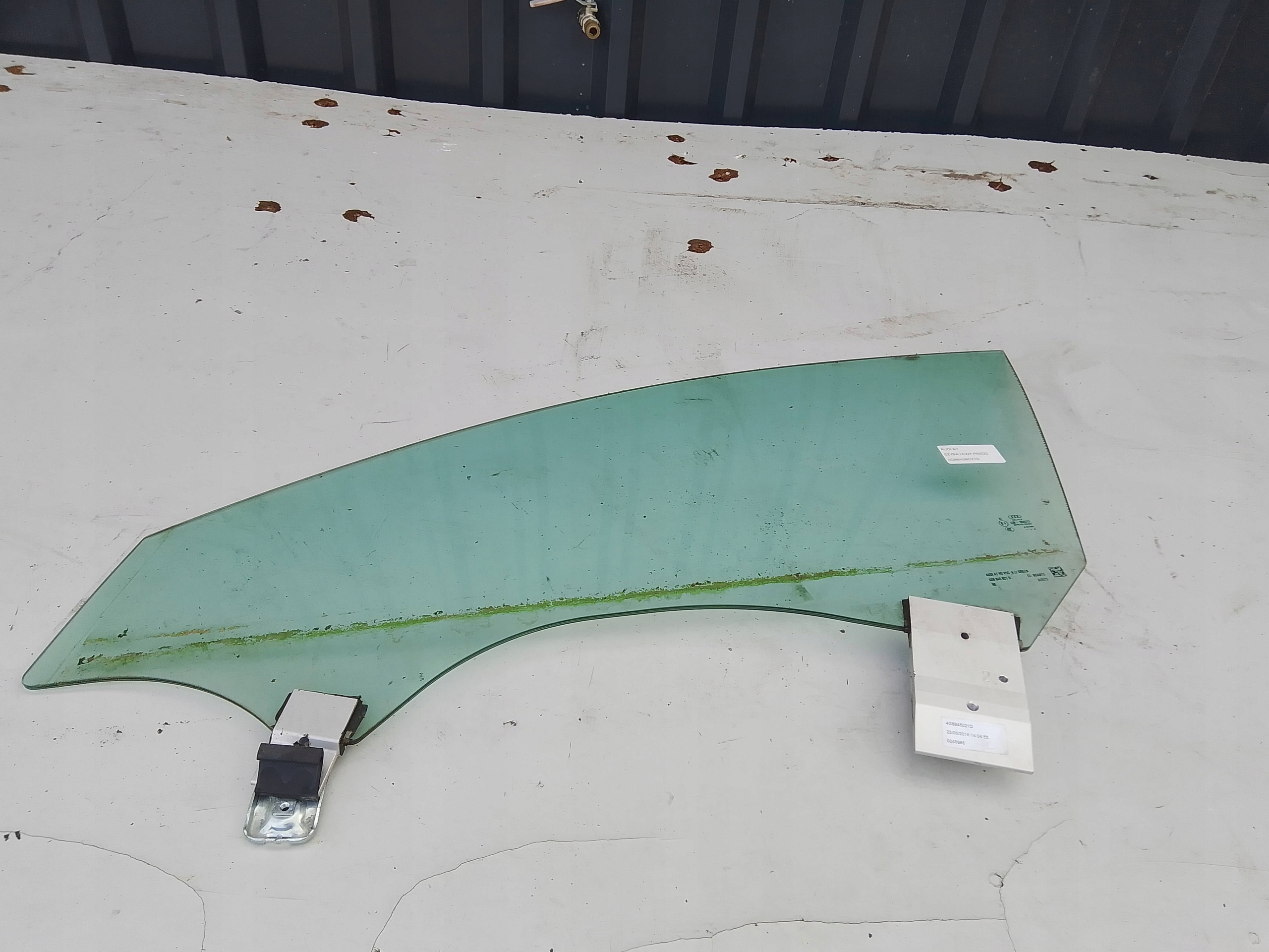 AUDI A7 SZYBA LEWY PRZÓD 4G88458021D