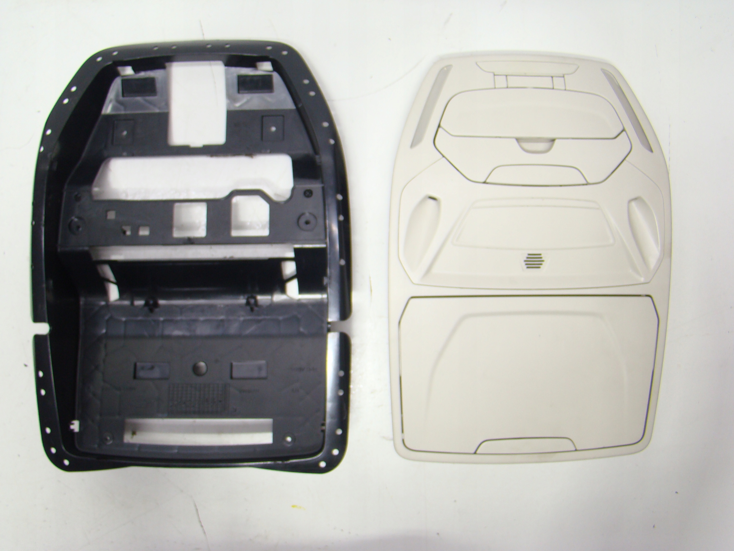 FORD C-MAX MK2, GRAND - LAMPKA SCHOWEK