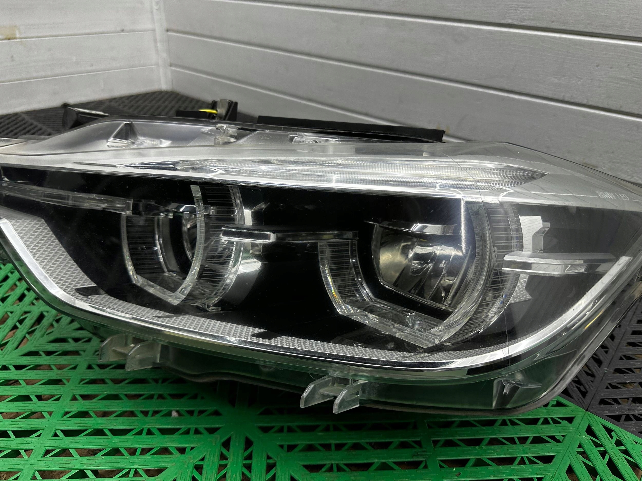 light front side left BMW 3 F30 F31 LCI 7498945