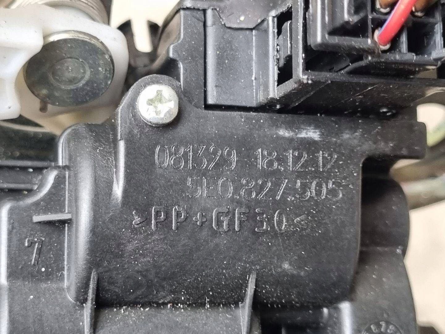 lock bonnet boot SEAT Toledo 4 KG 2013 5E0827505