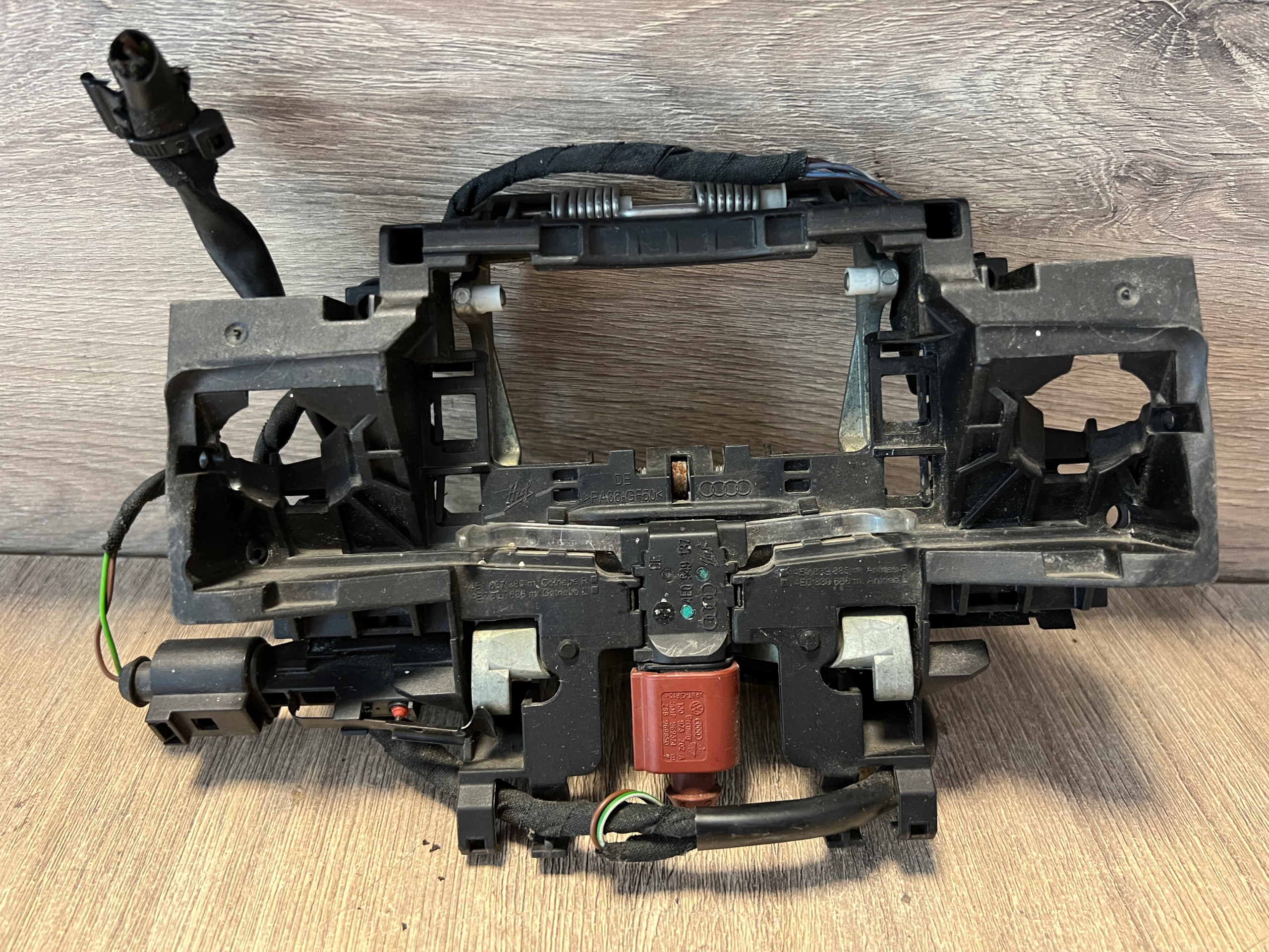 рамка ручки Audi A8 D3 4E0839885