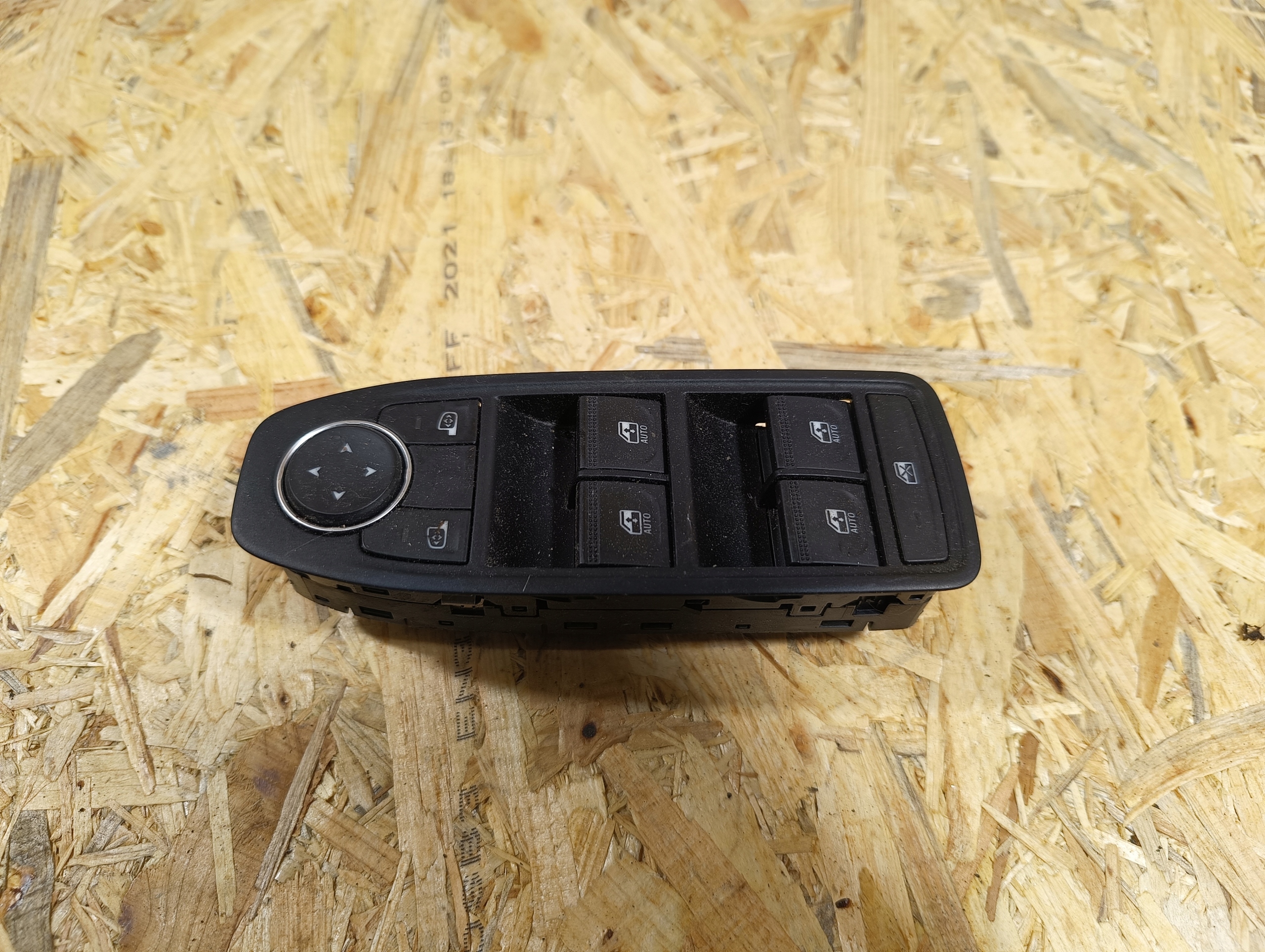 window control switch RENAULT CLIO V 254104196R