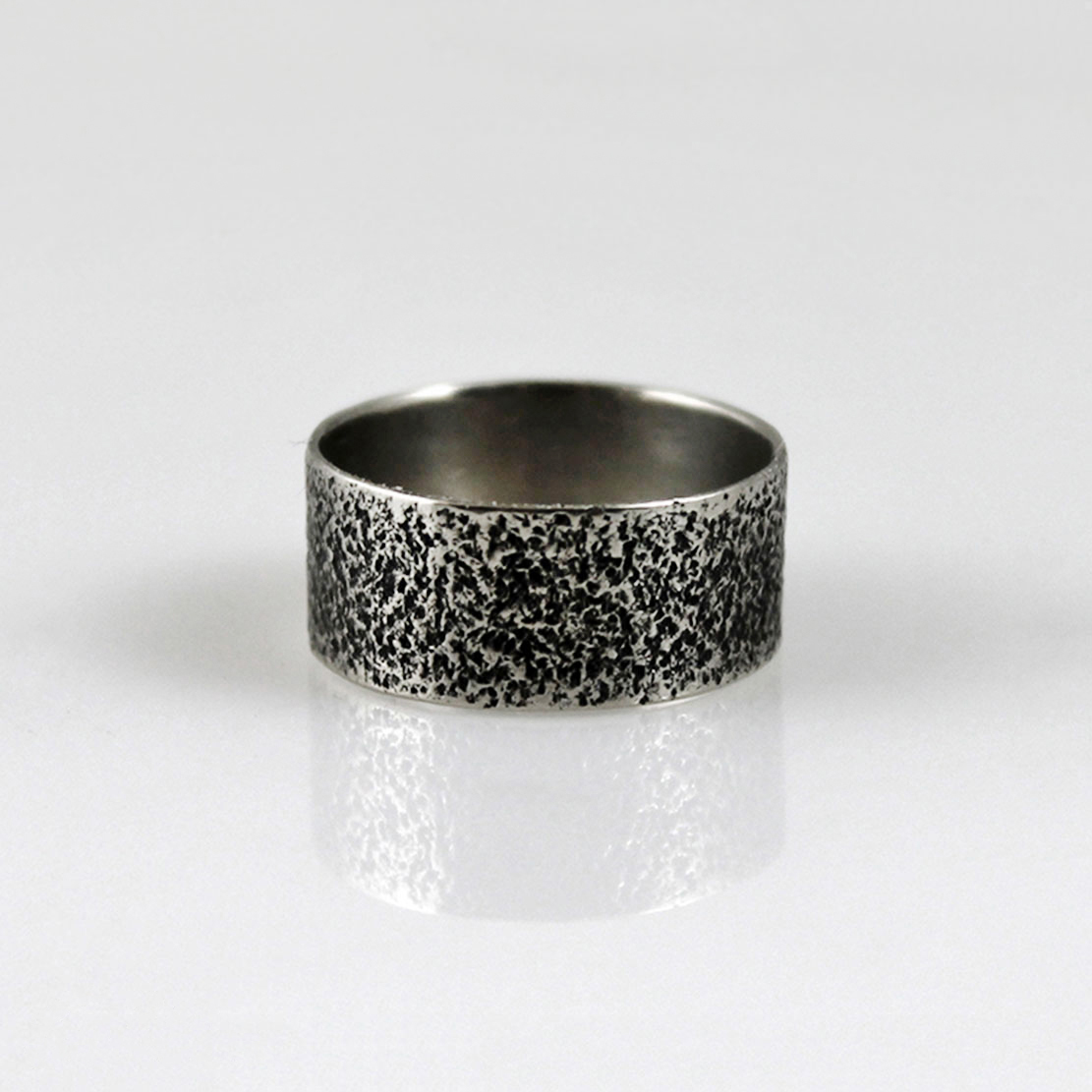 Nebe a země – kovový prsten vel.. 18 ruční práce