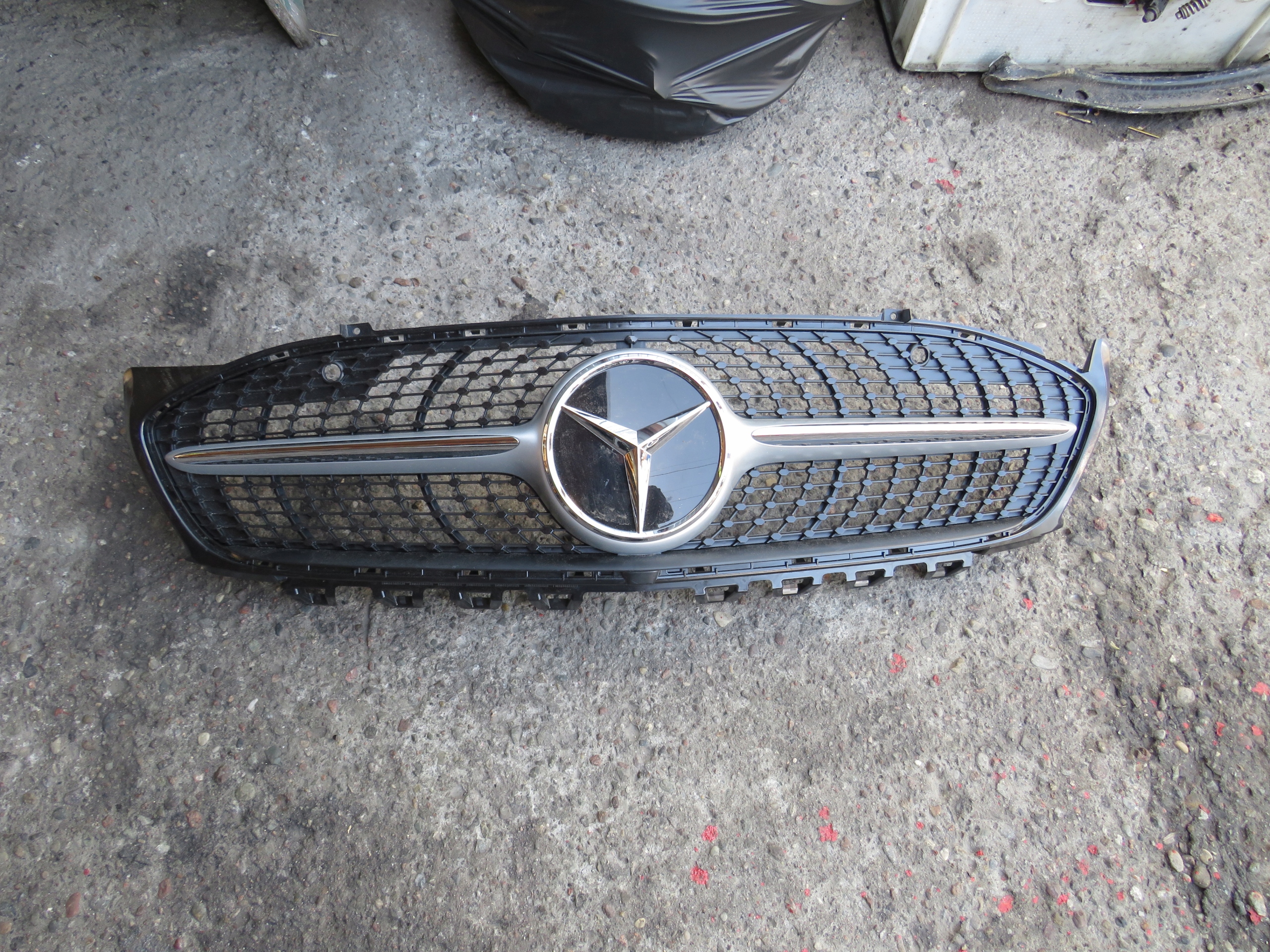 GRILL ATRAPA MERCEDES A1188880000