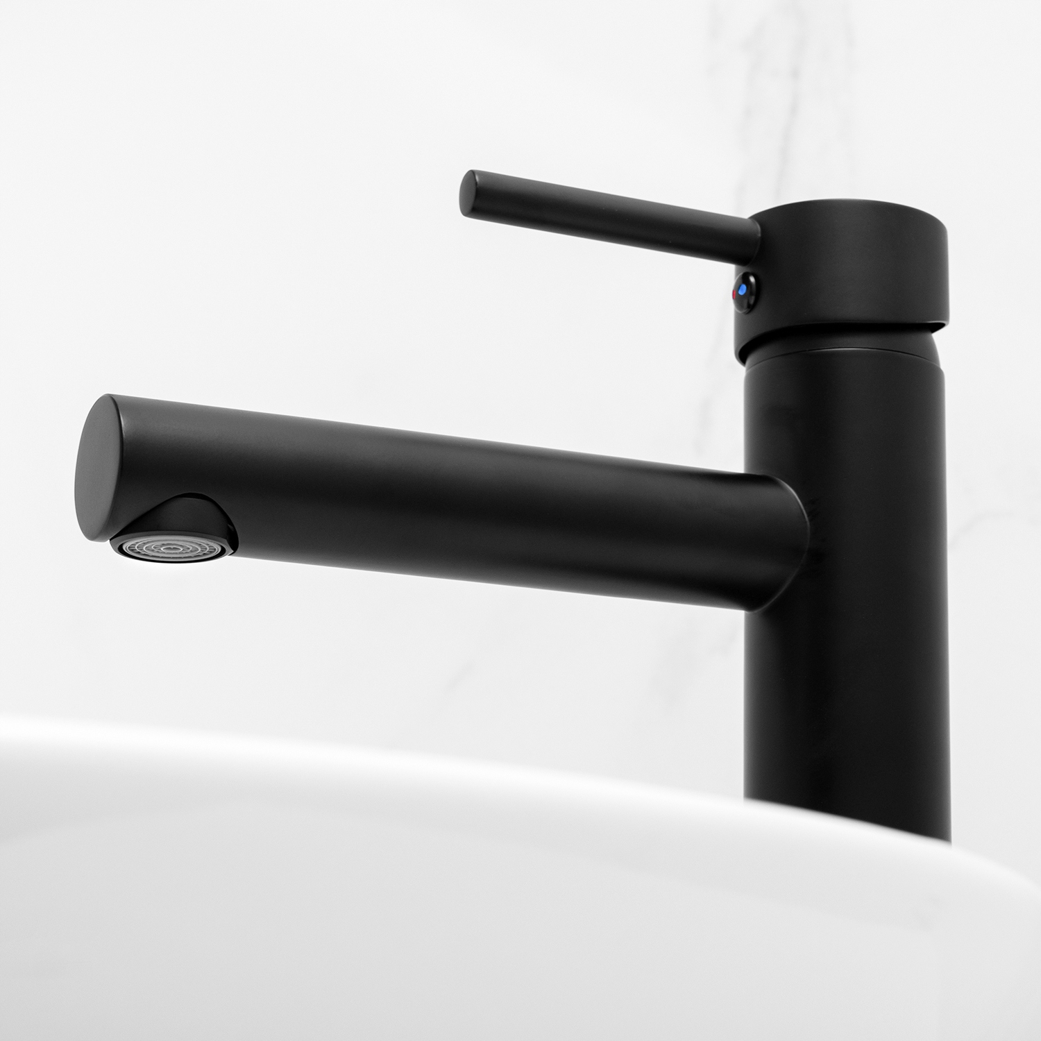 BATERIA UMYWALKOWA CZARNA WYSOKA DŁUGA WYLEWKA Kolor czarny