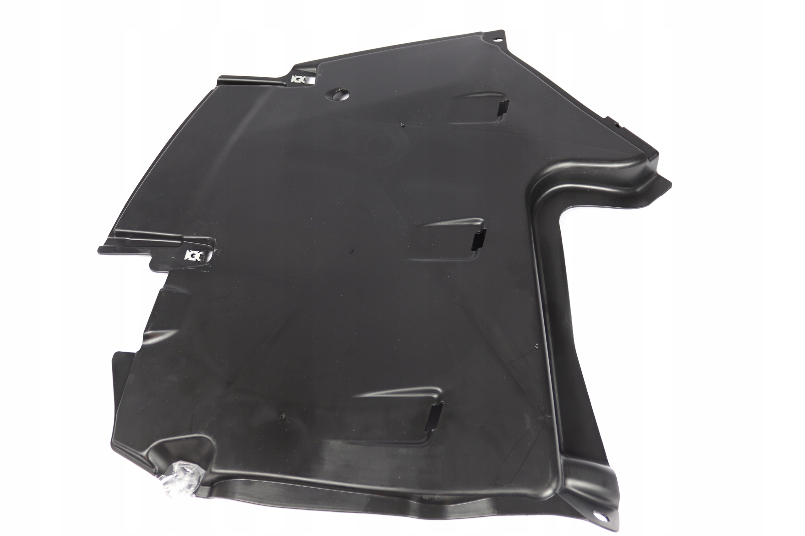 8W0825219C - Крышка пола шасси правая задняя AUDI A4 B9 ASO