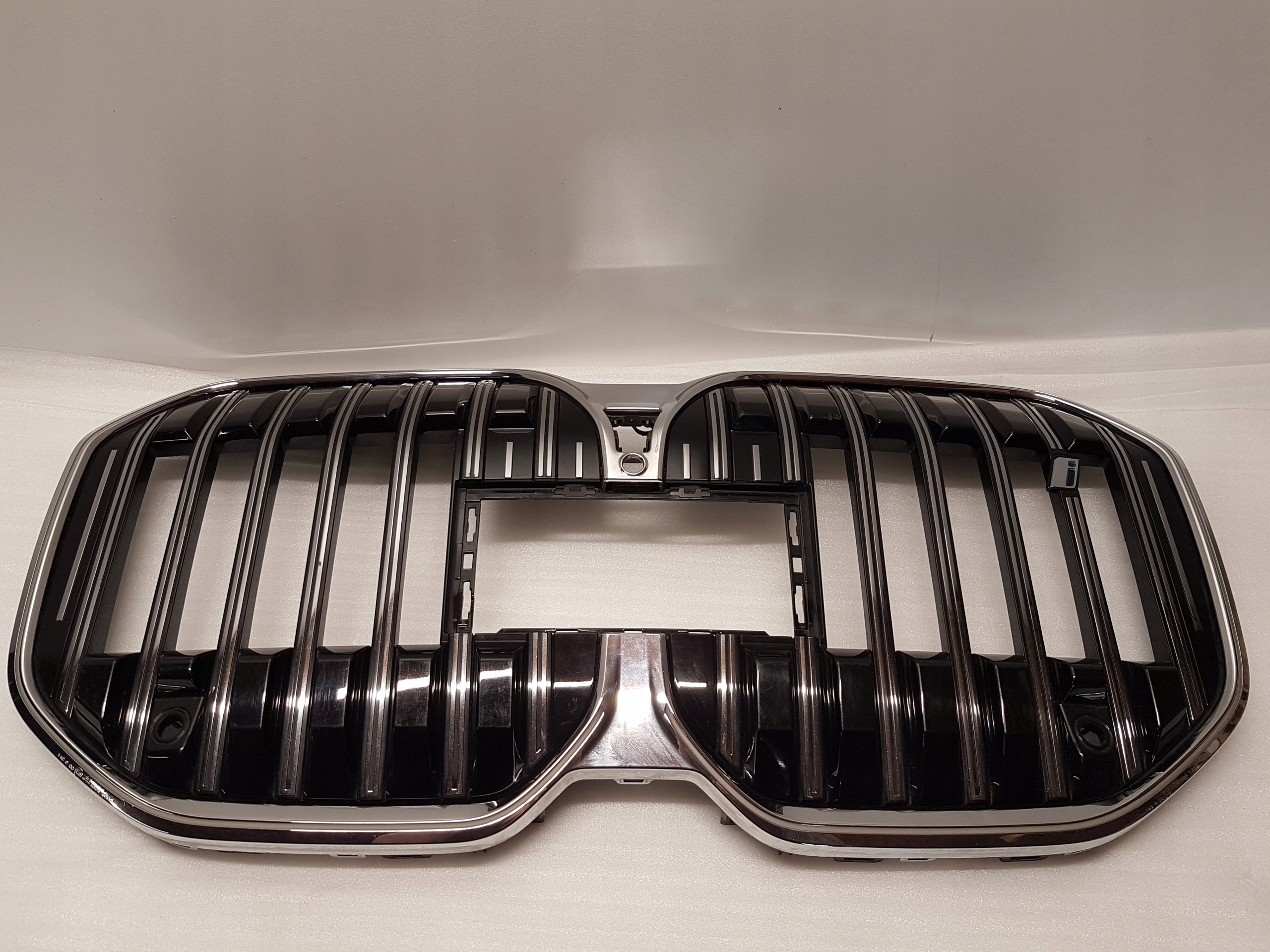 mask NERKI BMW i7 G70 5A261E9