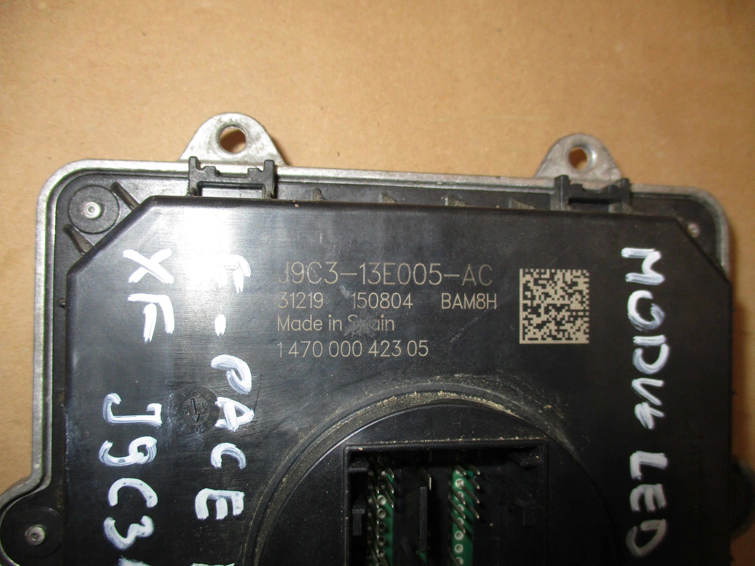 module control unit LED Jaguar E-PACE and-PACE,XE,XF J9C313E005AC
