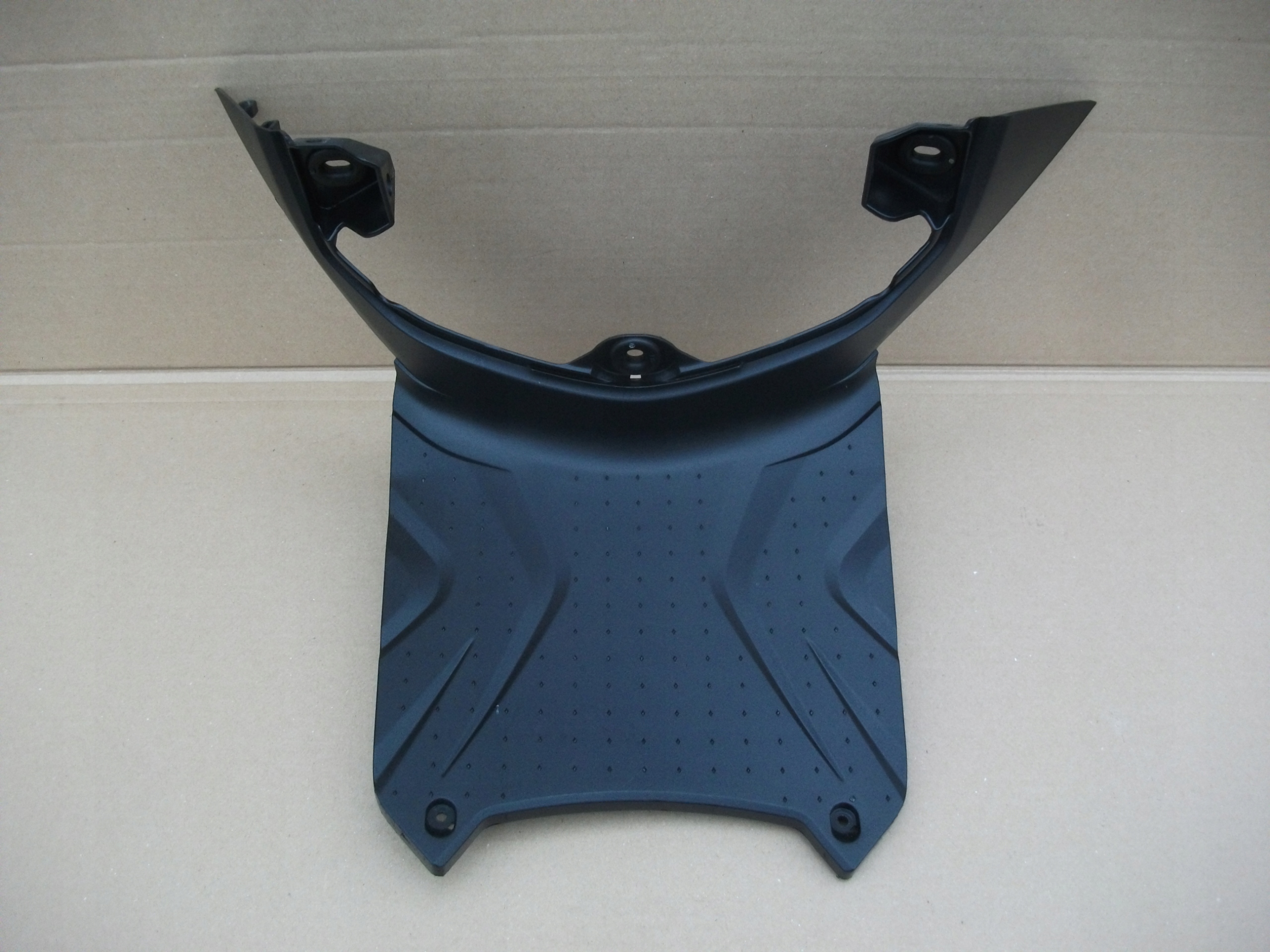 HONDA SH 300i крышка батарейного отсека