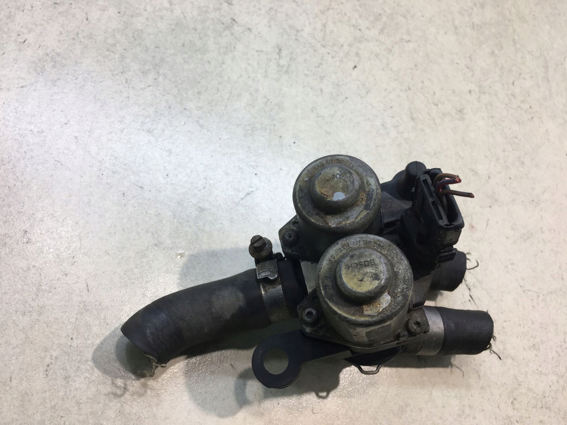 Pompe Circulation d’eau MERCEDES W210 2.3