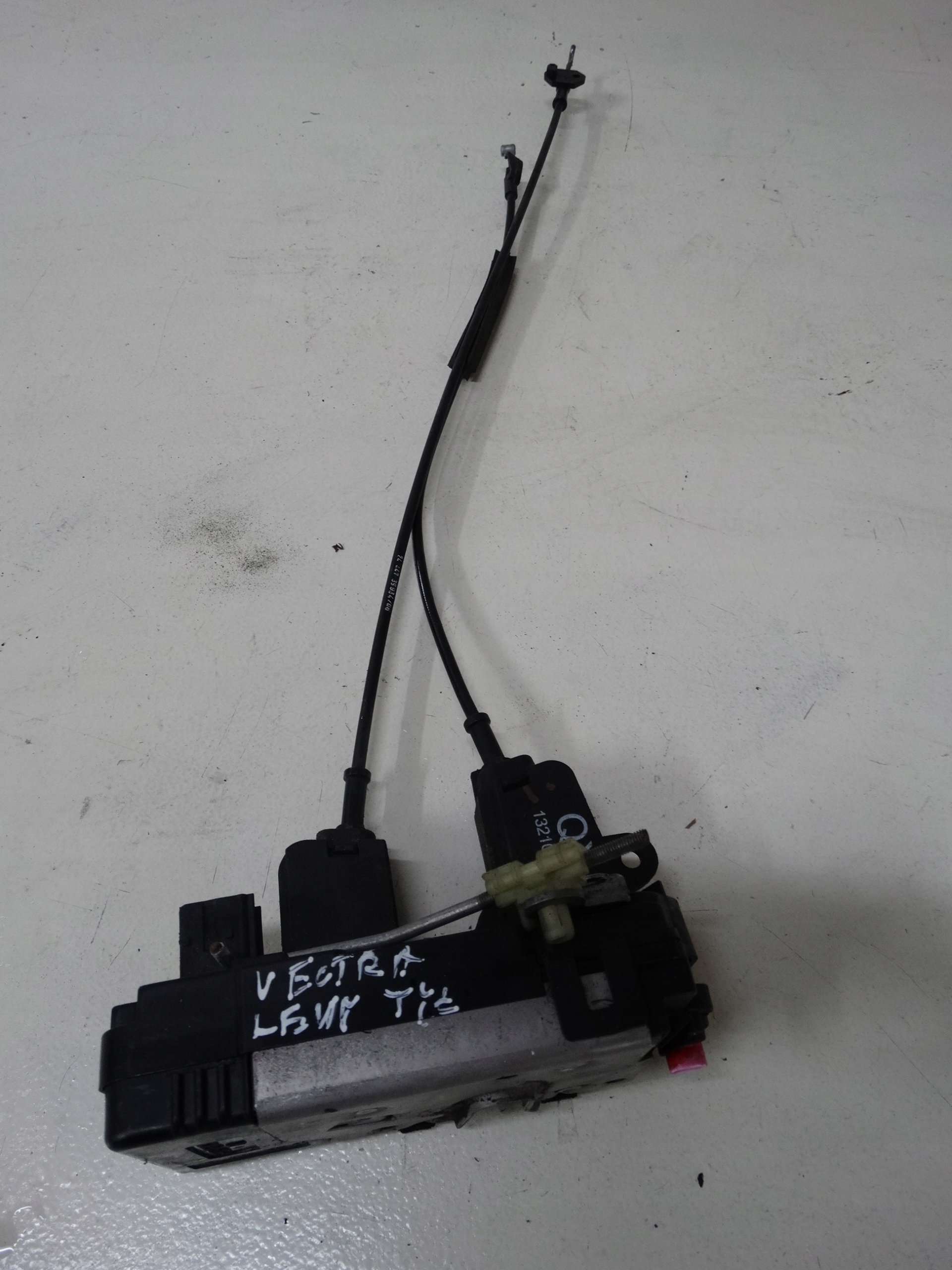 lock door OPEL VECTRA left rear part 5 PIN 13210763