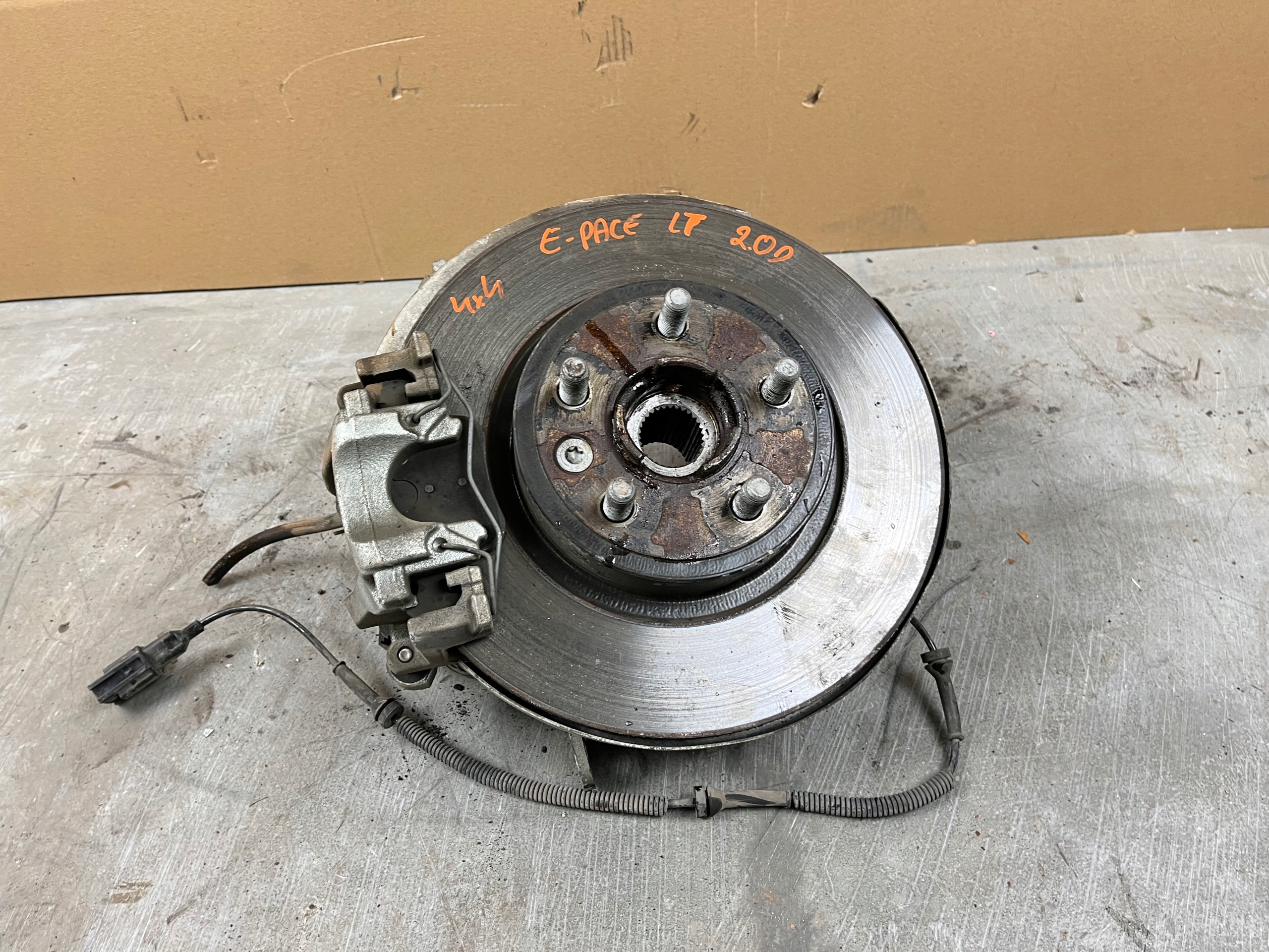 swing left rear JAGUAR E-PACE 4X4 2.0D J9C3-5A969-AA