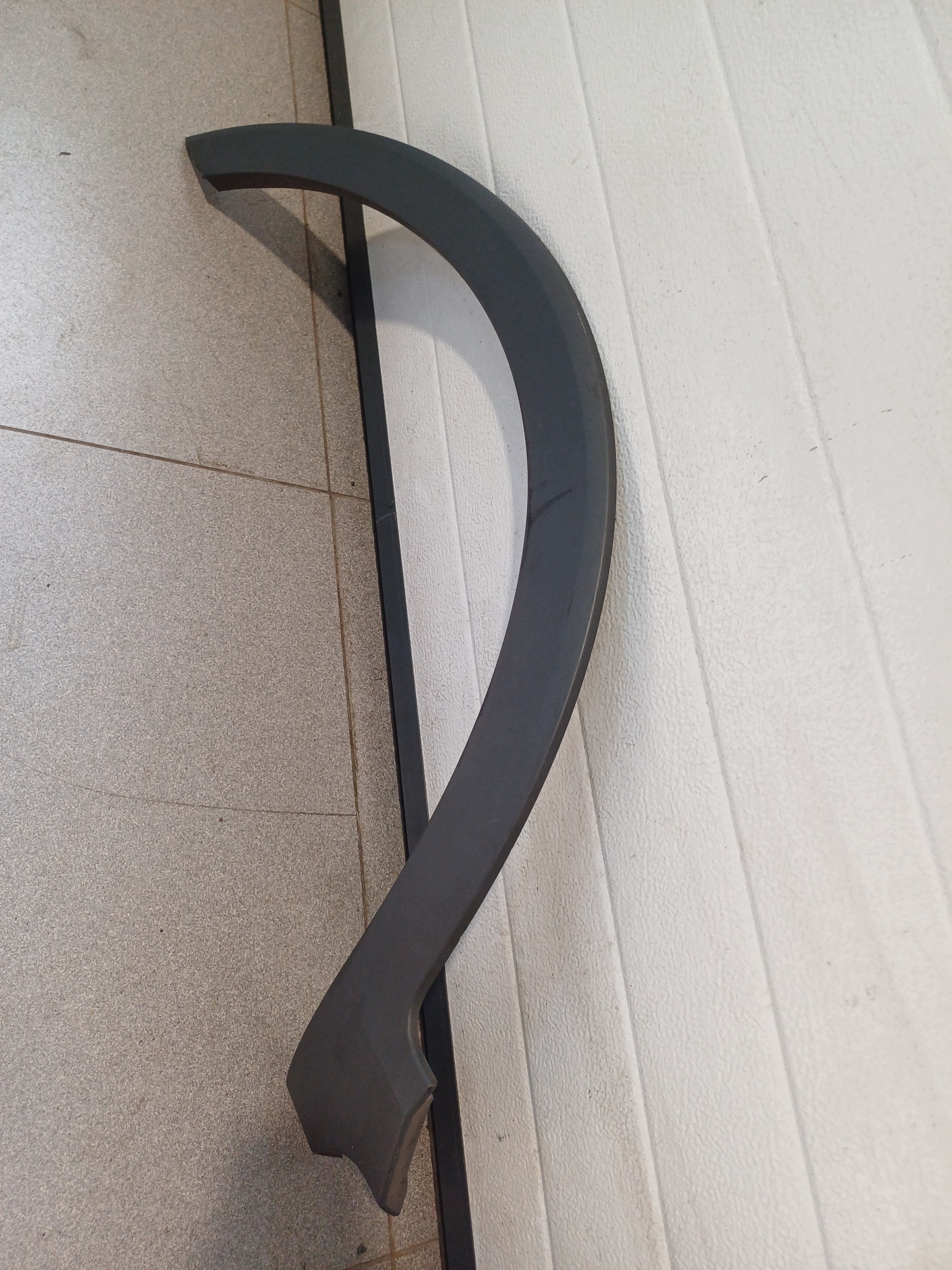 moulding of a fender left front front VW PASSAT B8 ALLTRACK 3G9853717