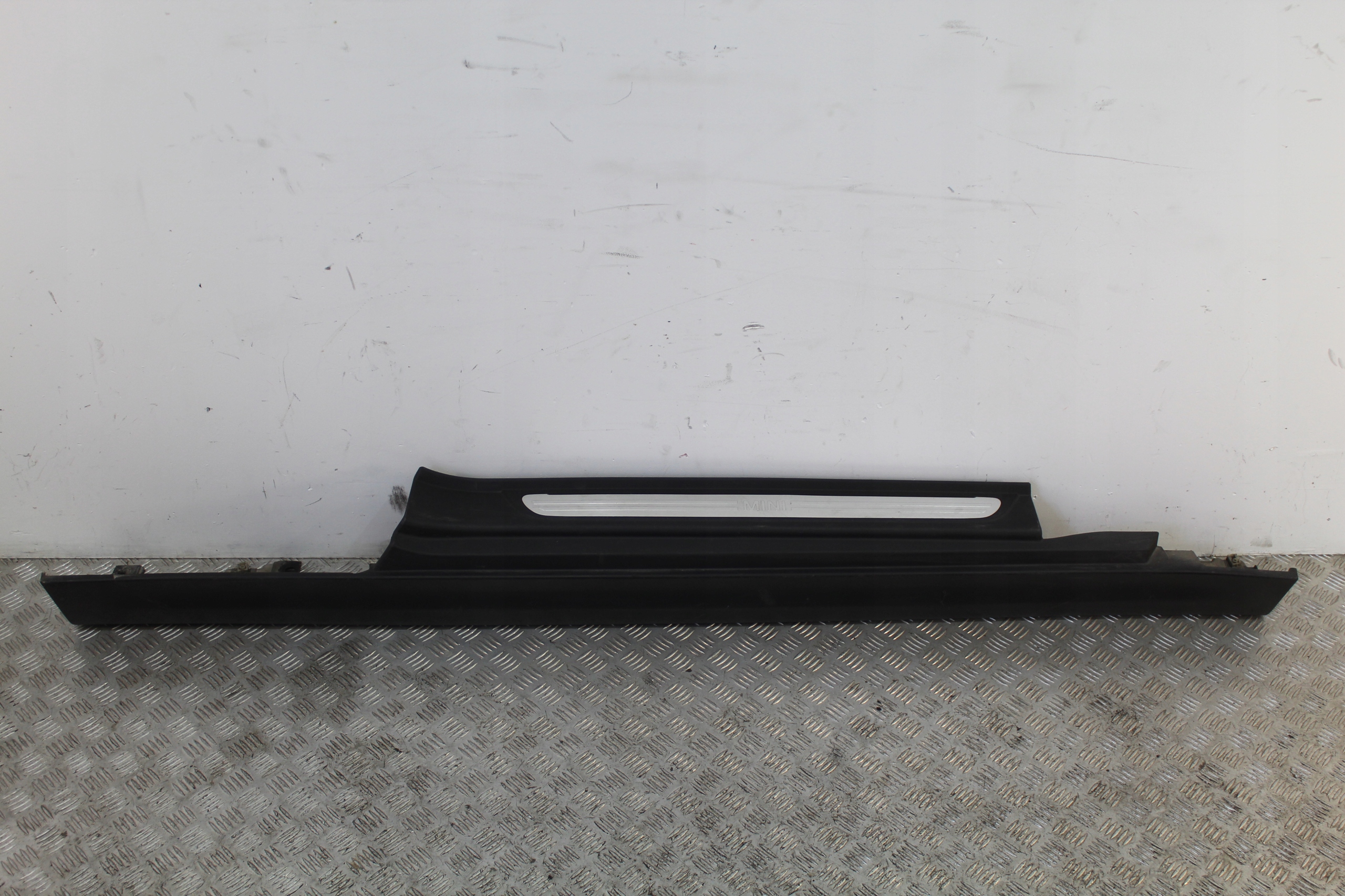 NAKŁADKA PROGOWA PRÓG PRAWY MINI COOPER F56