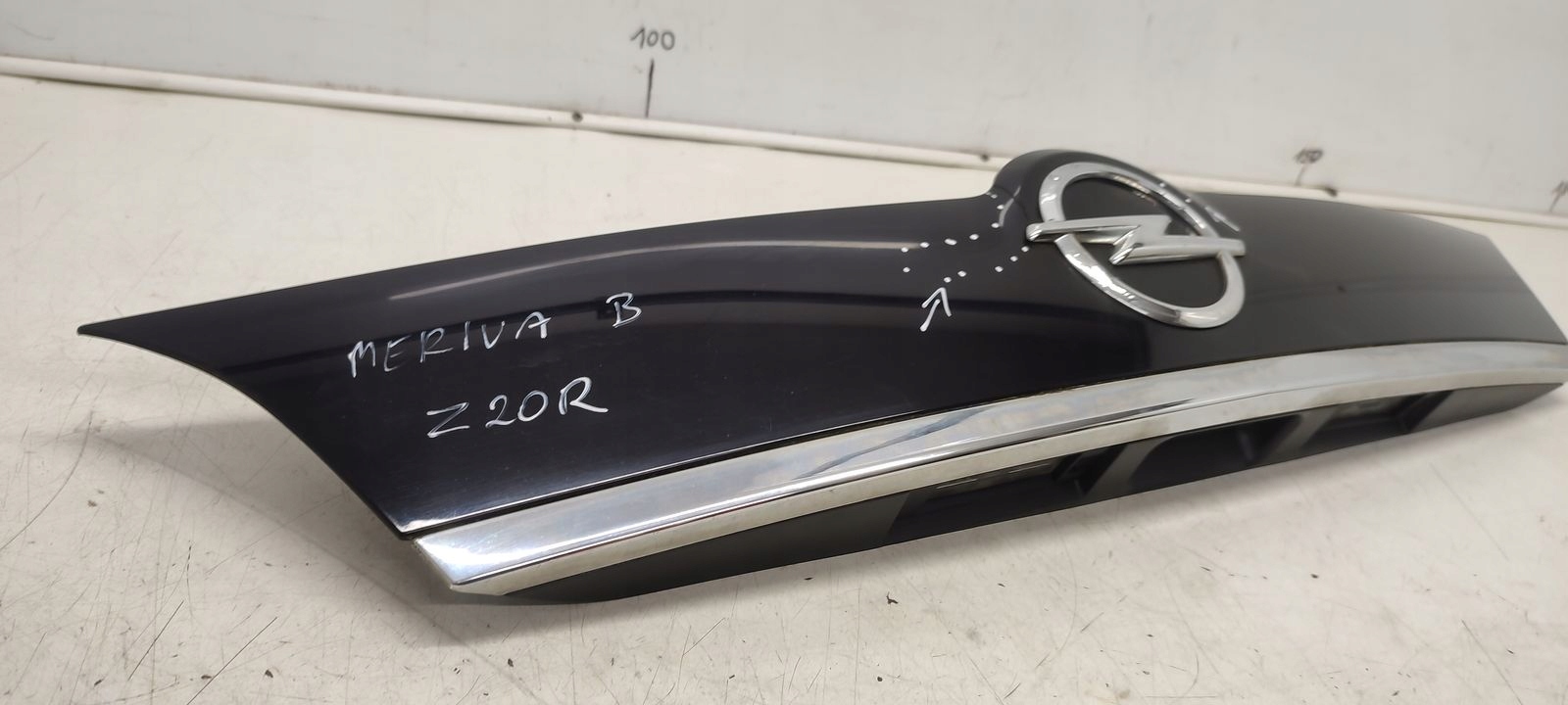 cap moulding mikrostyk bonnet Opel Meriva B