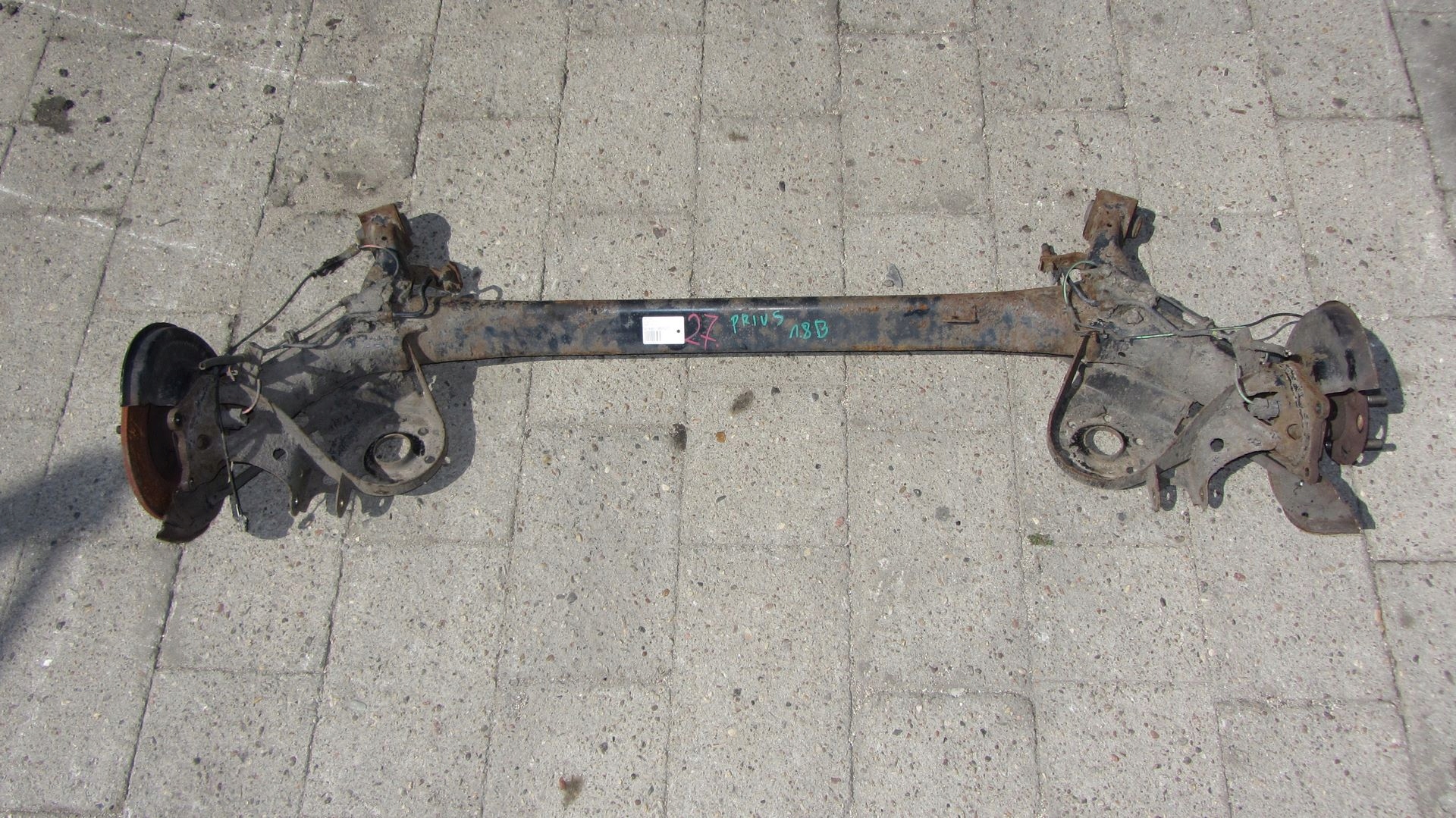 TOYOTA PRIUS III BELKA ZAWIESZENIA TYŁ OŚ 09-