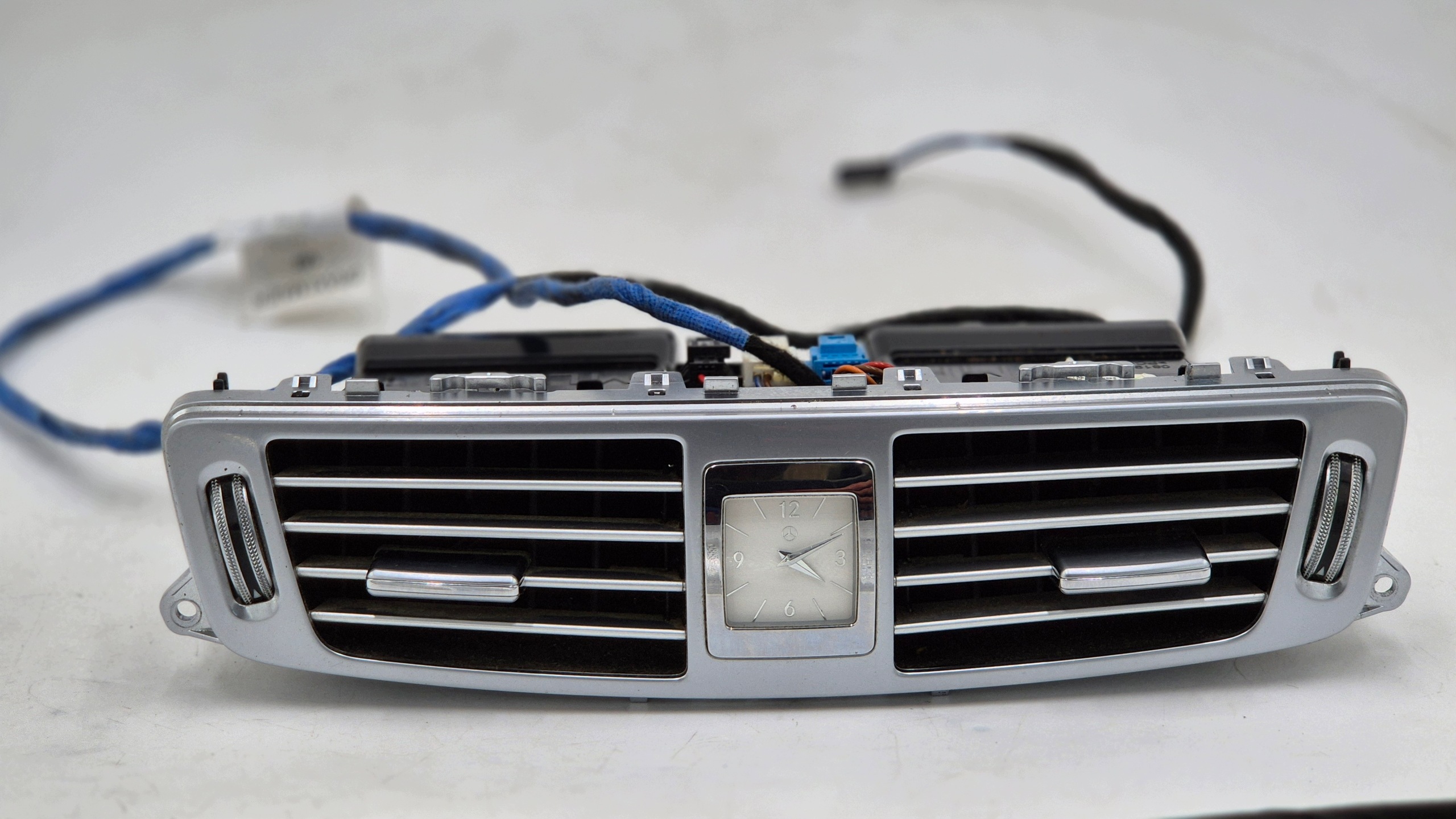 grid air conditioning devices central MERCEDES W218 A2188300054 original BDB!
