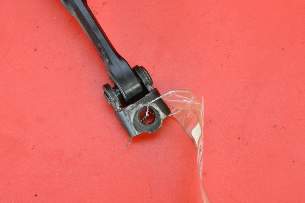 limiter door left front 31217753 VOLVO XC60 1 and 08-13