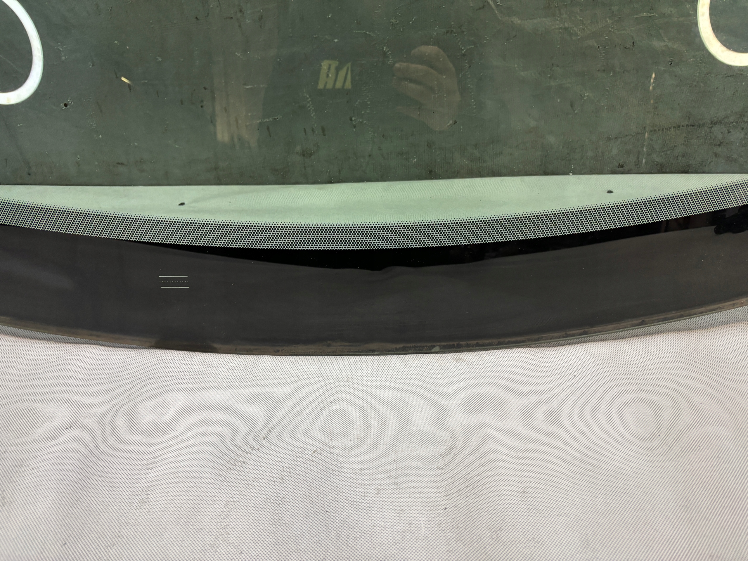window iron Peugeot 301