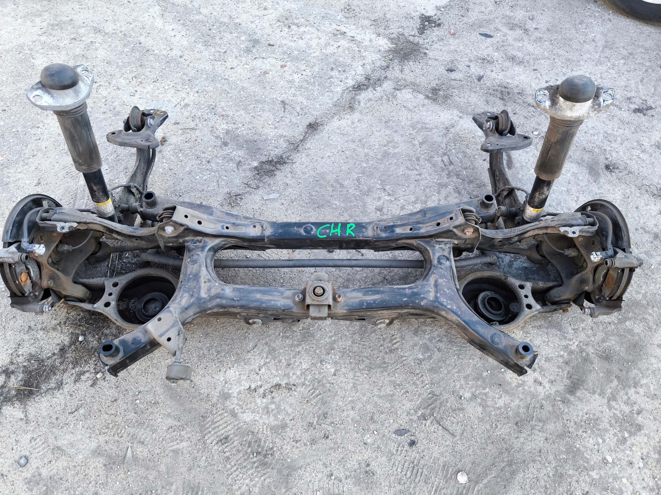 TOYOTA CHR BELKA ZAWIESZENIA TYŁ KOMPLETNA