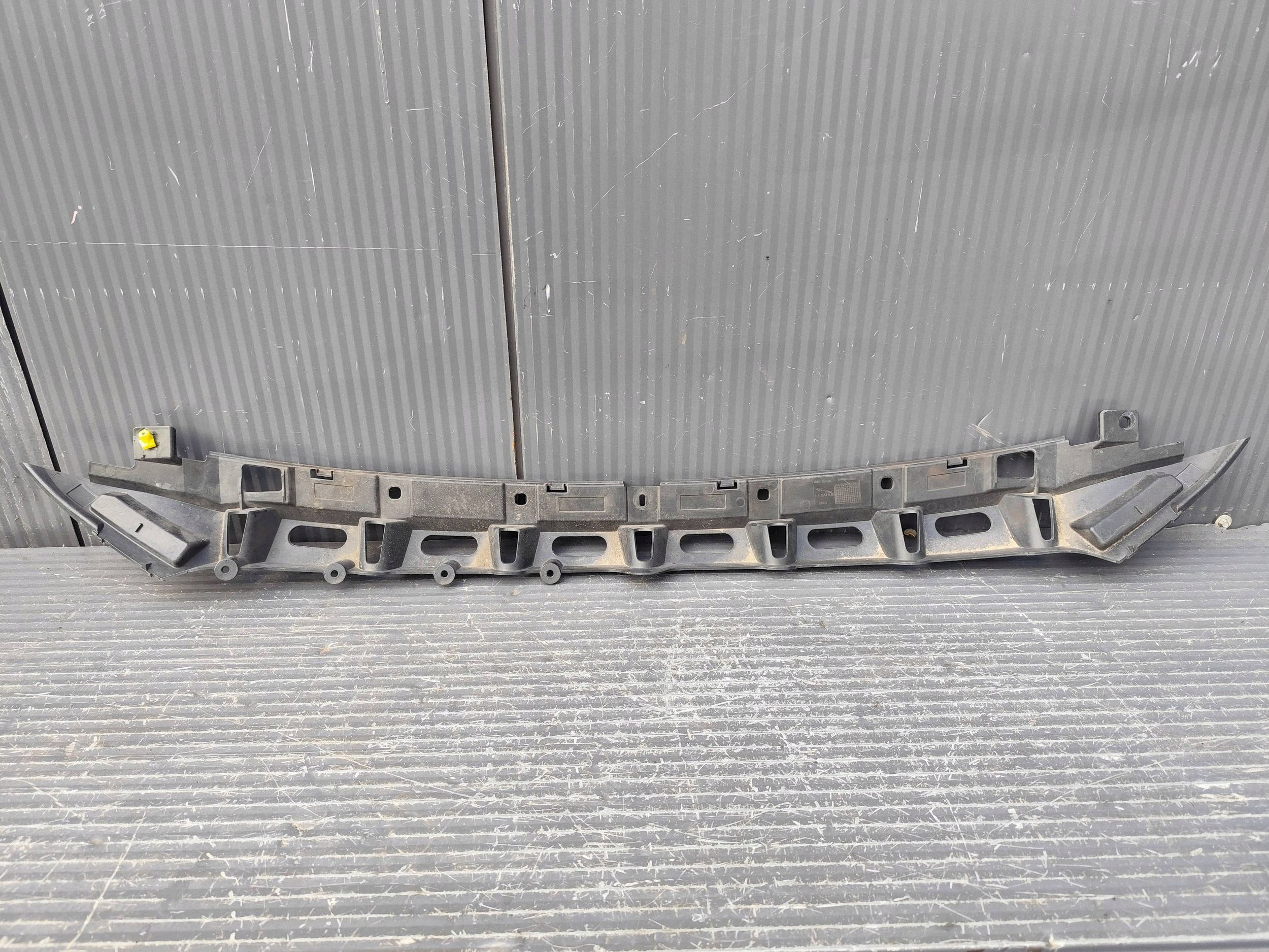 JAGUAR XE 760 Support Support plaque Pare choc Avant GX7317640AB