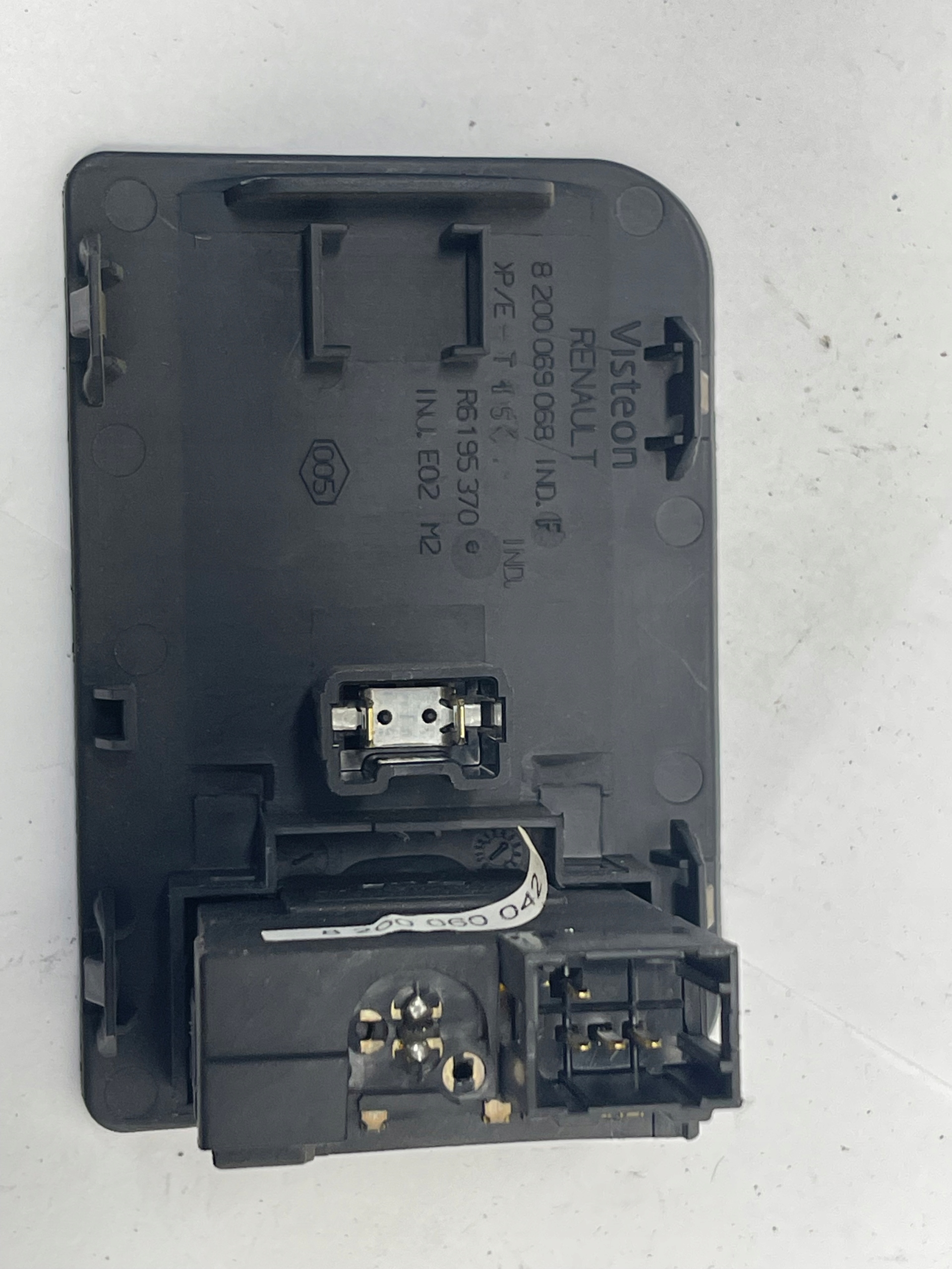 PANEL Regulations- Leuchten RENAULT CLIO II 8200069068