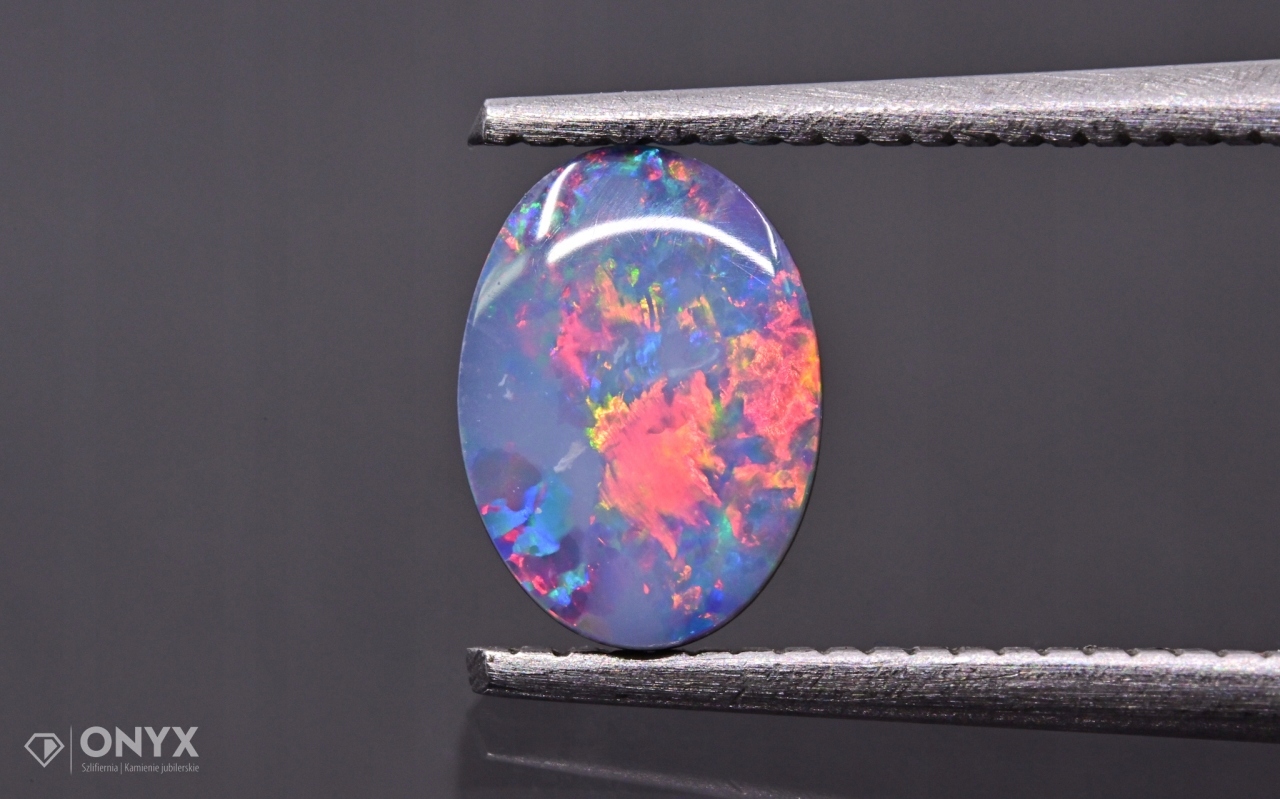 Opal Australská mělká konvexní dublet ovál 7x5 m