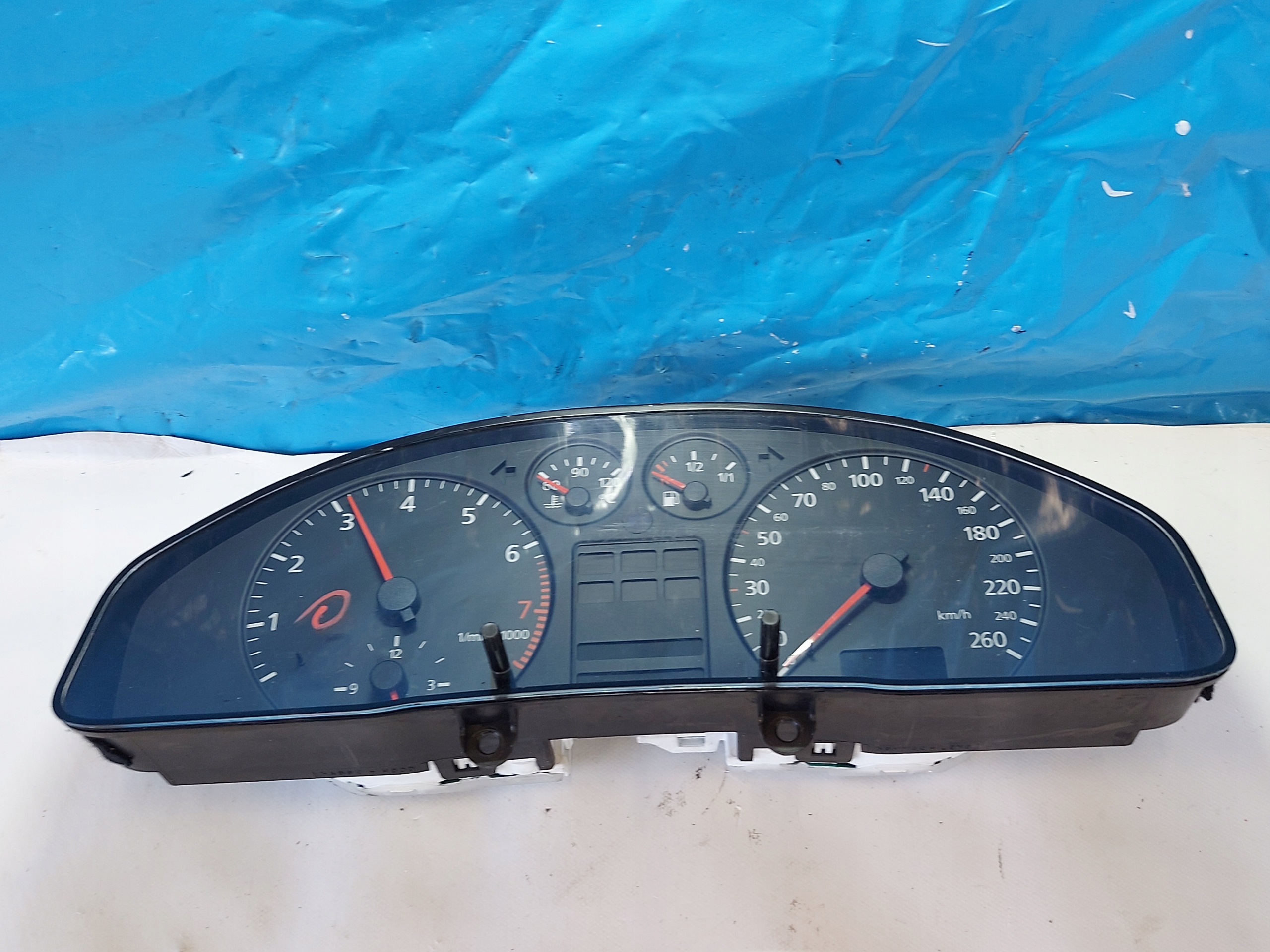 dials clock A4 B5 1.6 B 8D0919861C