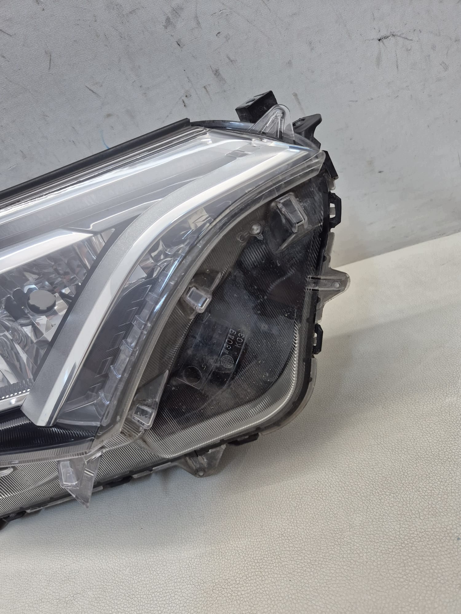 TOYOTA RAV4 IV LIFT 15- light right front front FULL LED 81145-42680