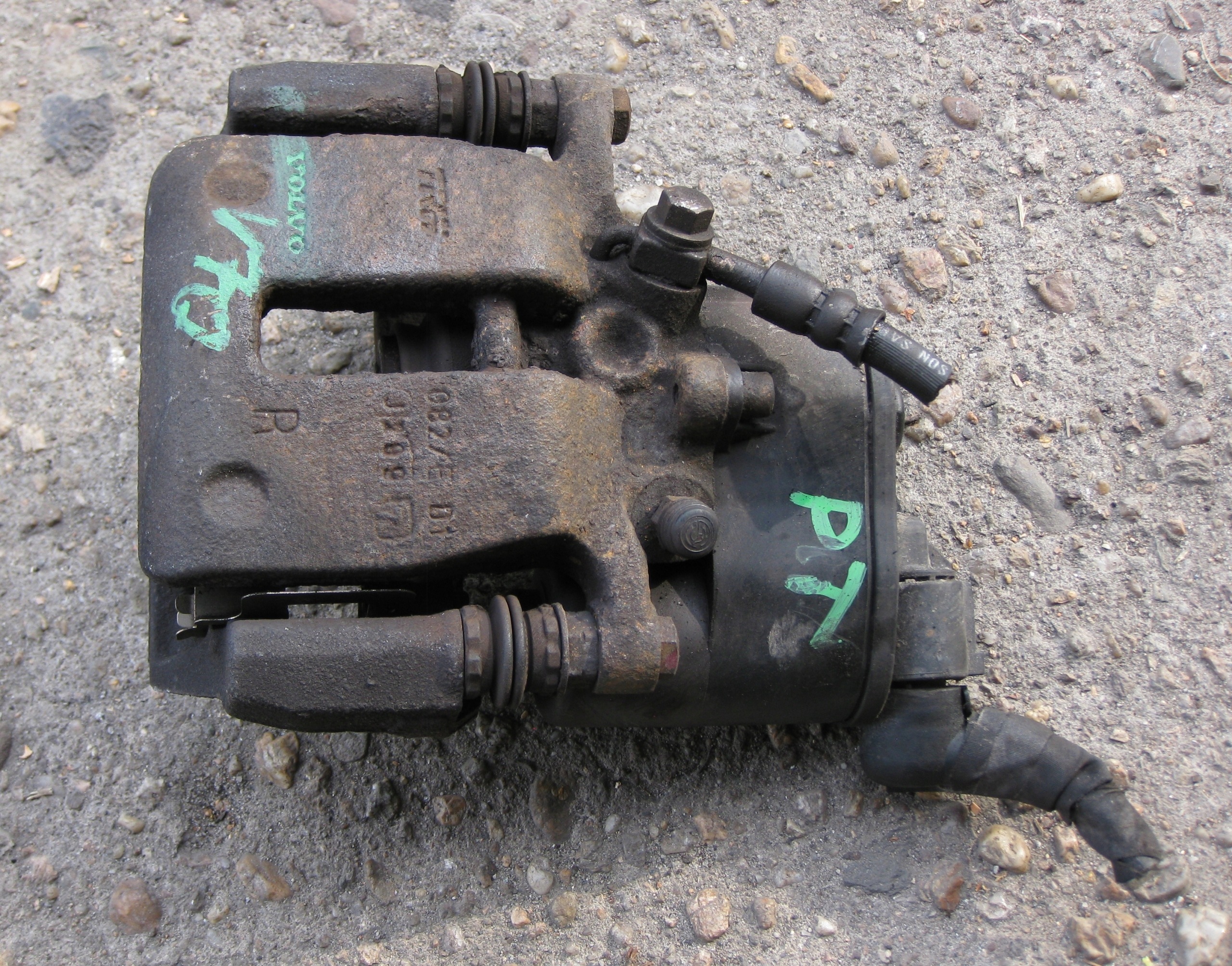 VOLVO V70 2.0 D 09R caliper brake electrical right rear part