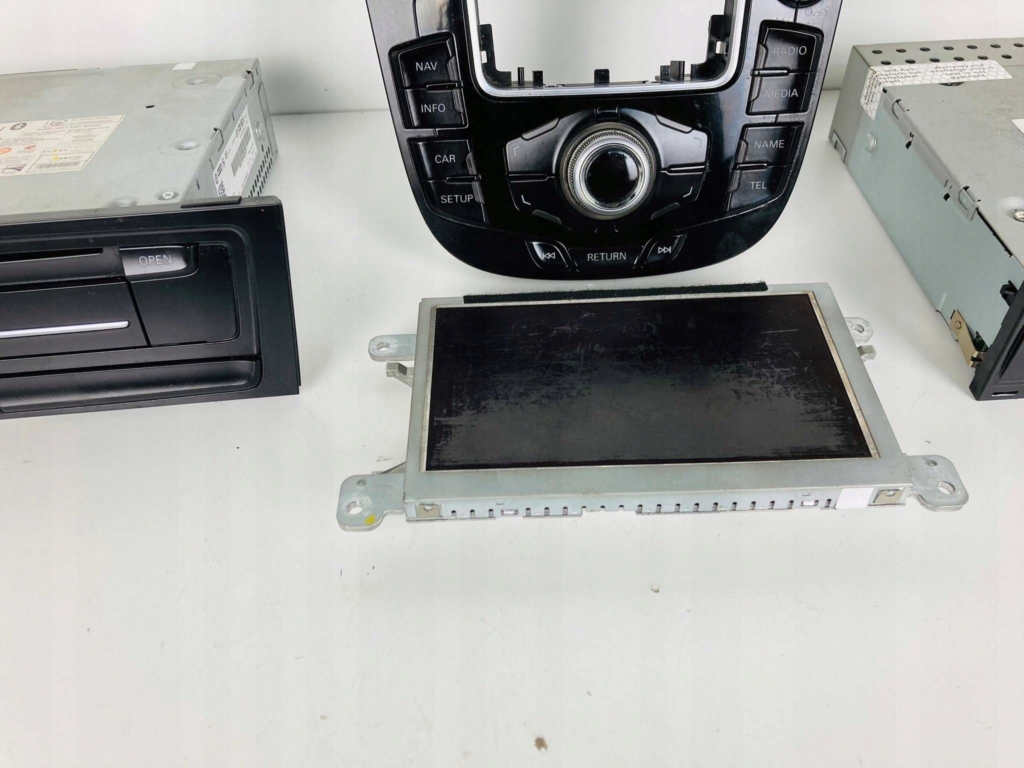 AUDI A4 B8 RADIO Navigation MMI WZMIACNIACZ